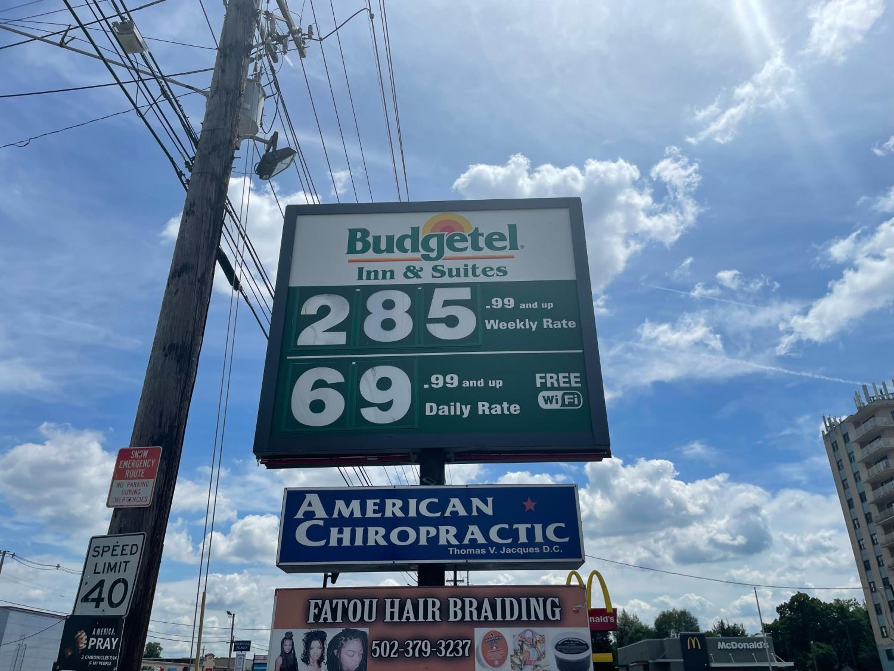 Budgetel Inn and Suites - Louisville