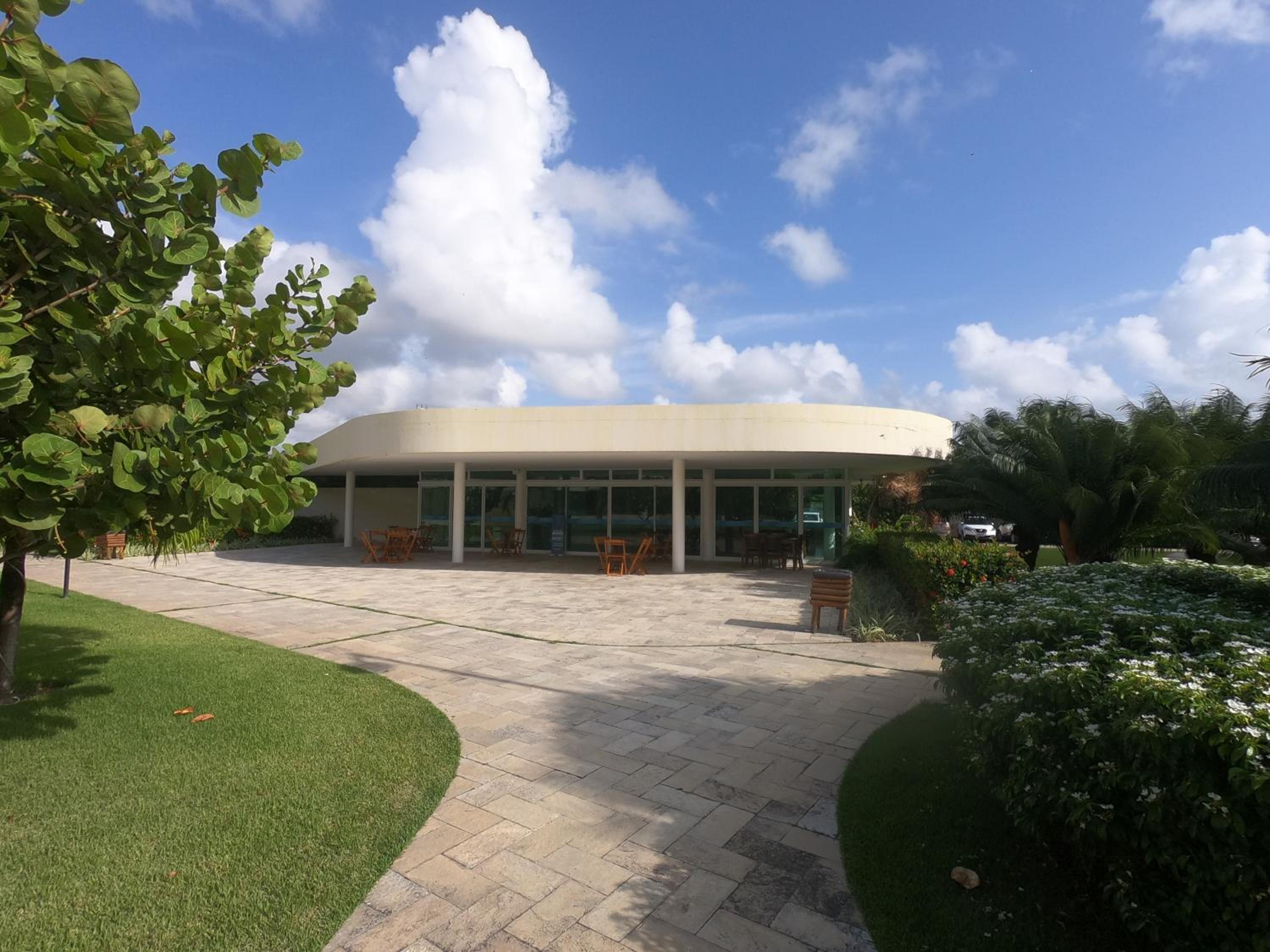 Carneiros Beach Resort 315 E