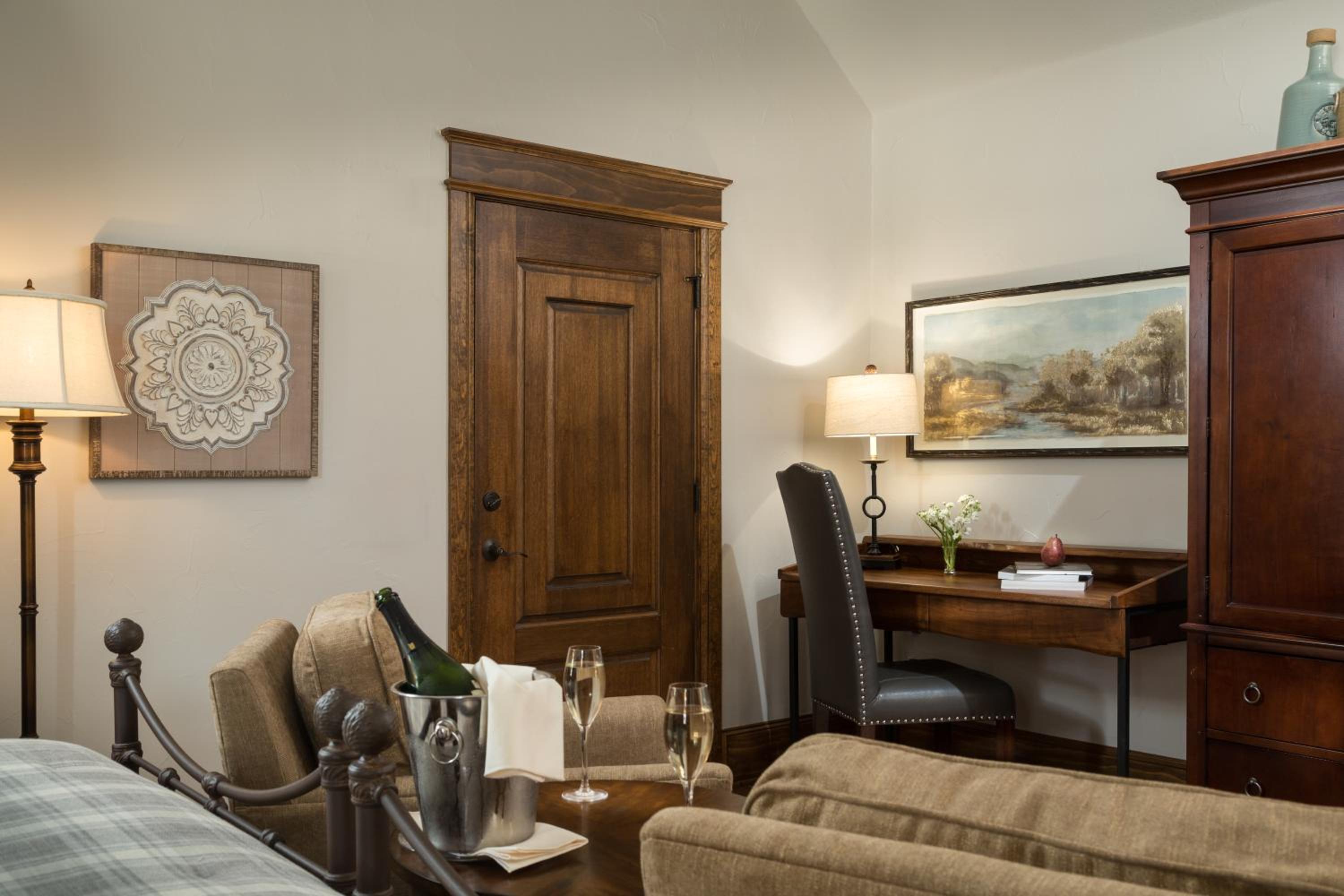 Inn on Lake Granbury a Boutique Hotel