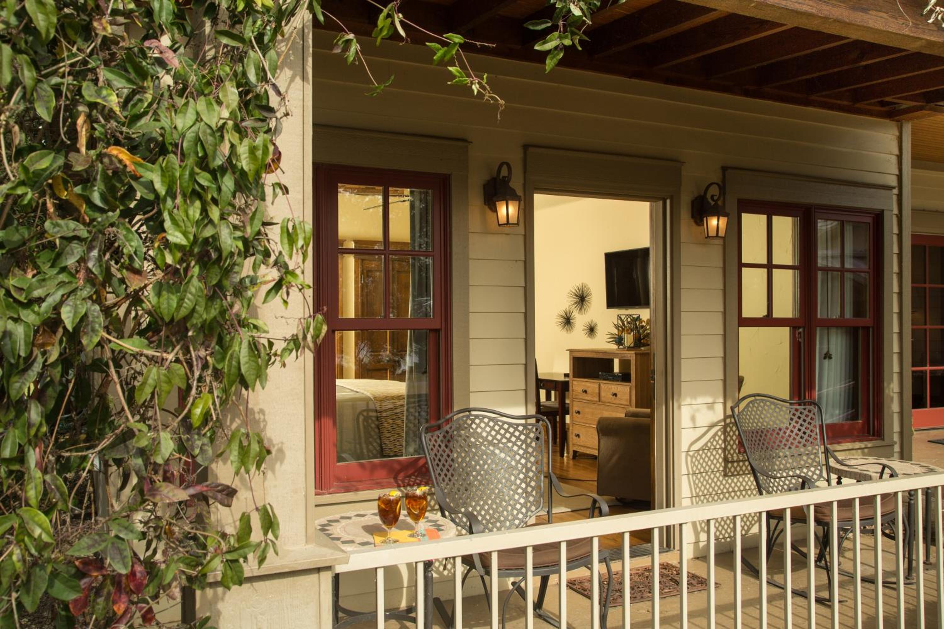 Inn on Lake Granbury a Boutique Hotel
