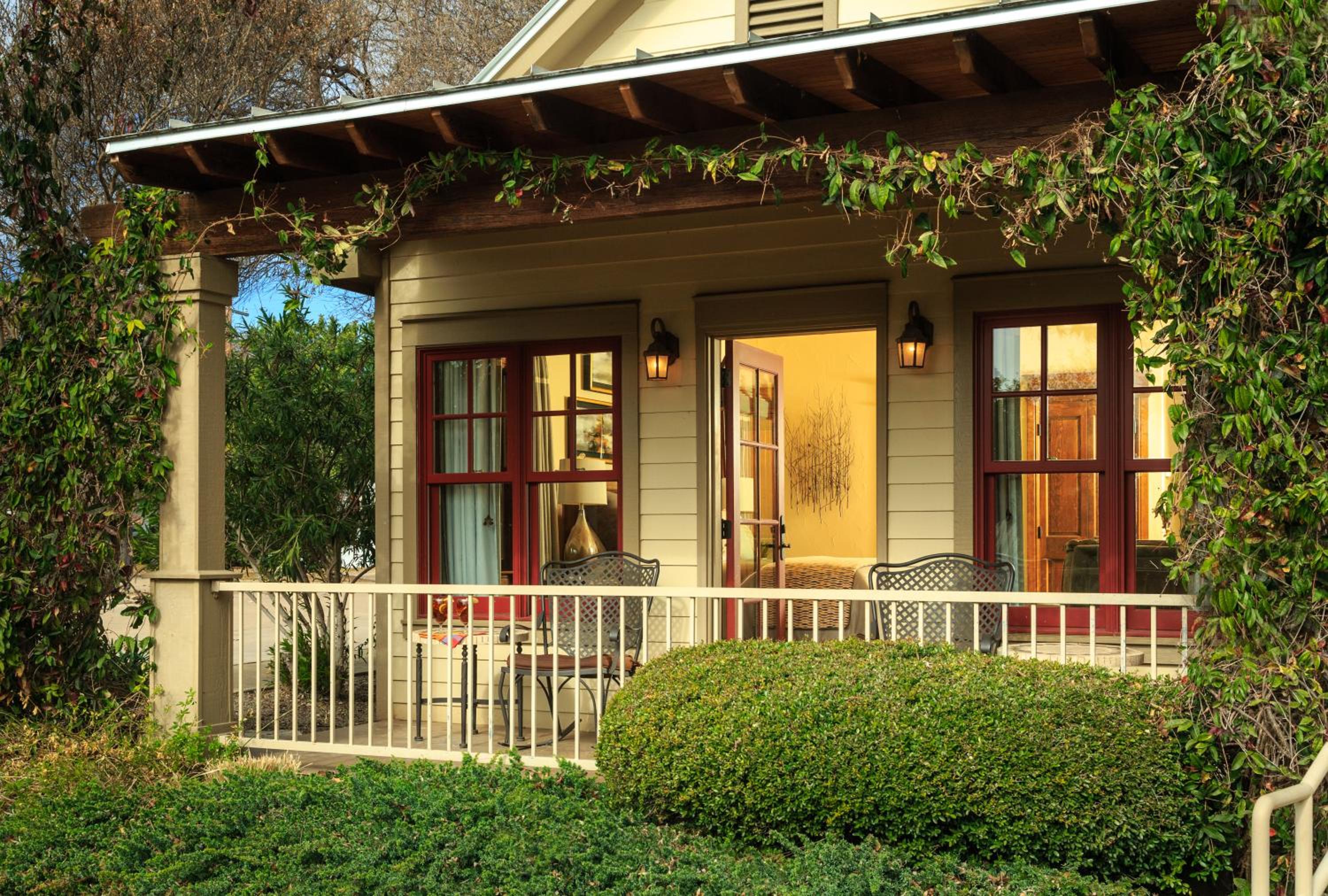 Inn on Lake Granbury a Boutique Hotel