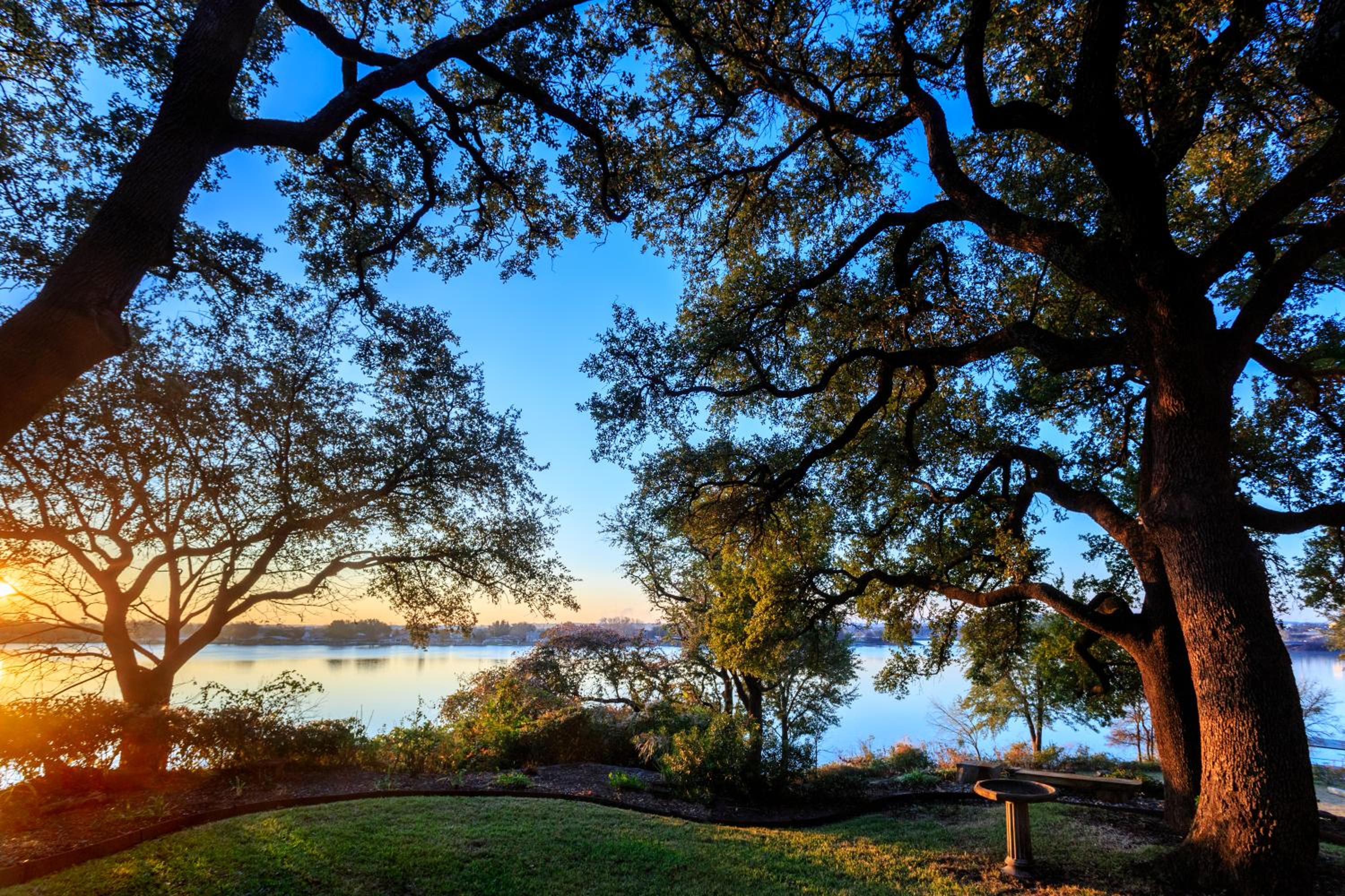 Inn on Lake Granbury a Boutique Hotel