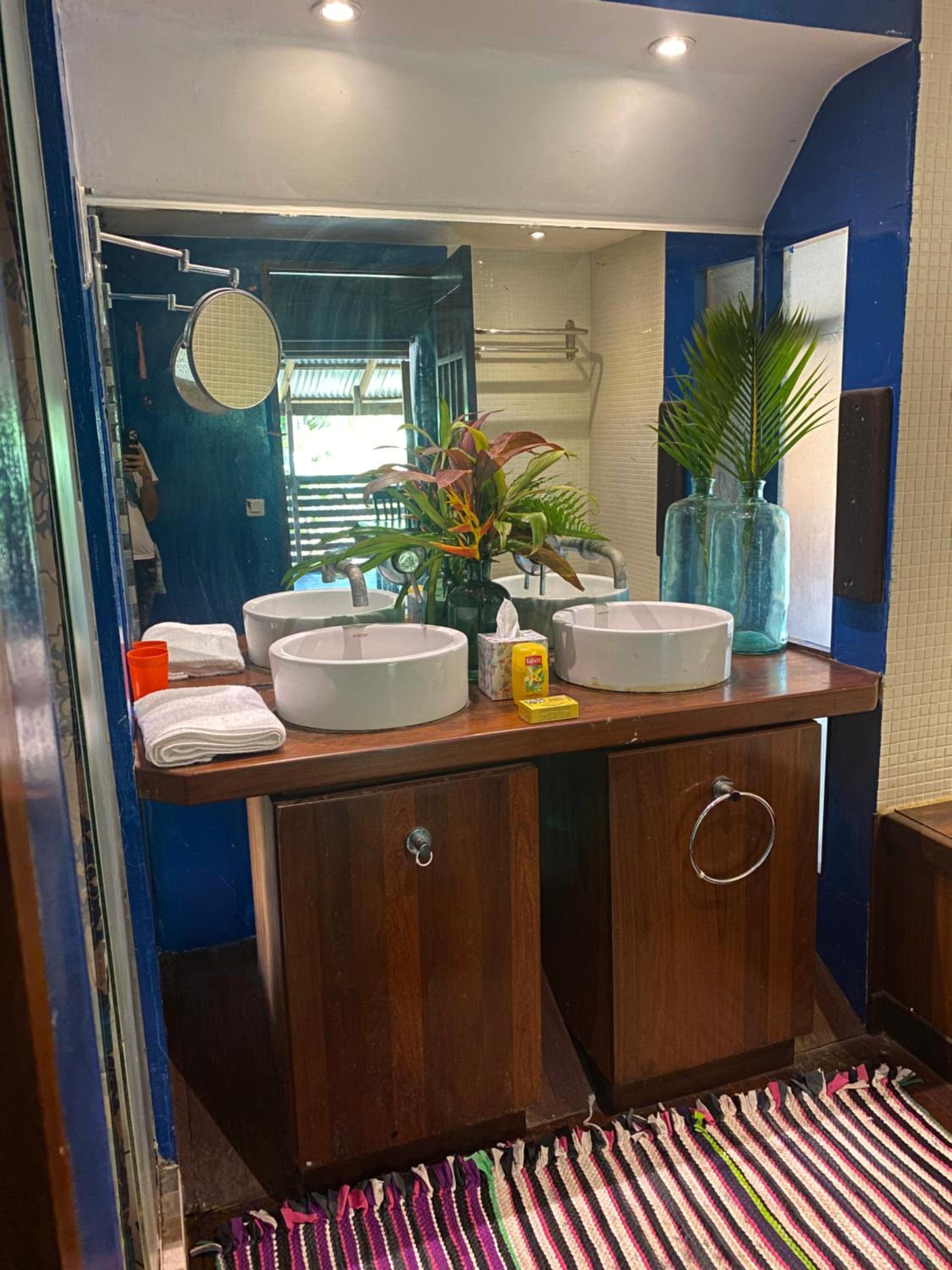 Vaiotaha Lodge