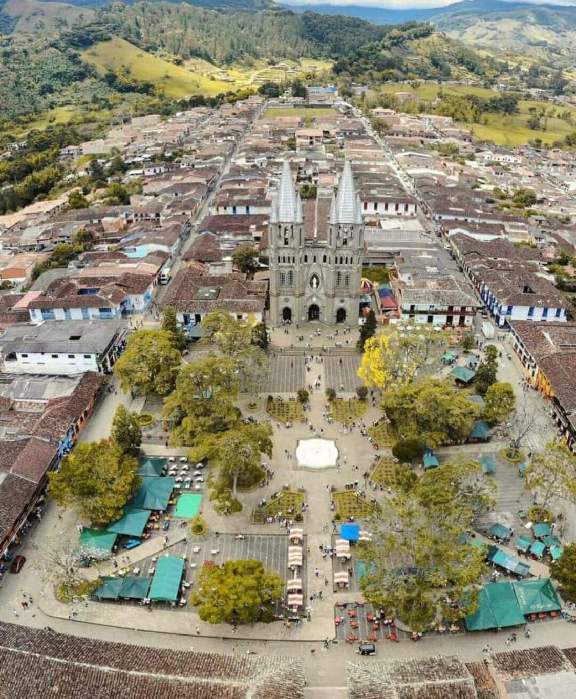 Hospedaje Casa Rosa Jardín