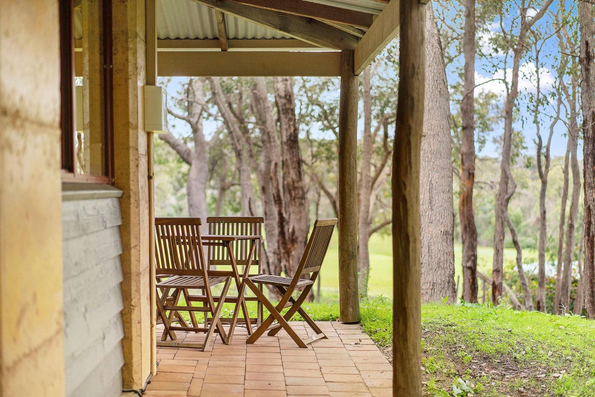 Grasstree Cottage - Woodstone Estate