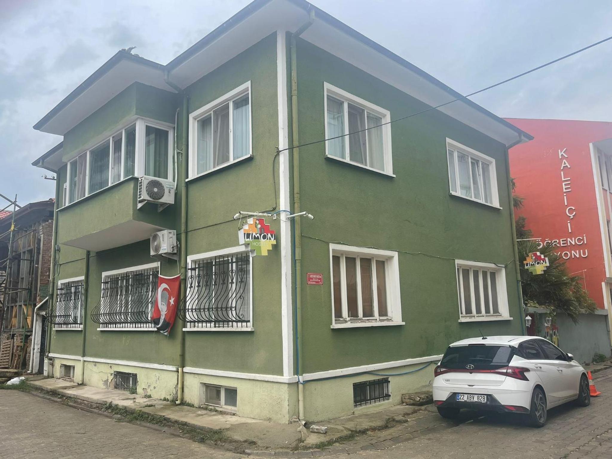 Limon Hotel view 3