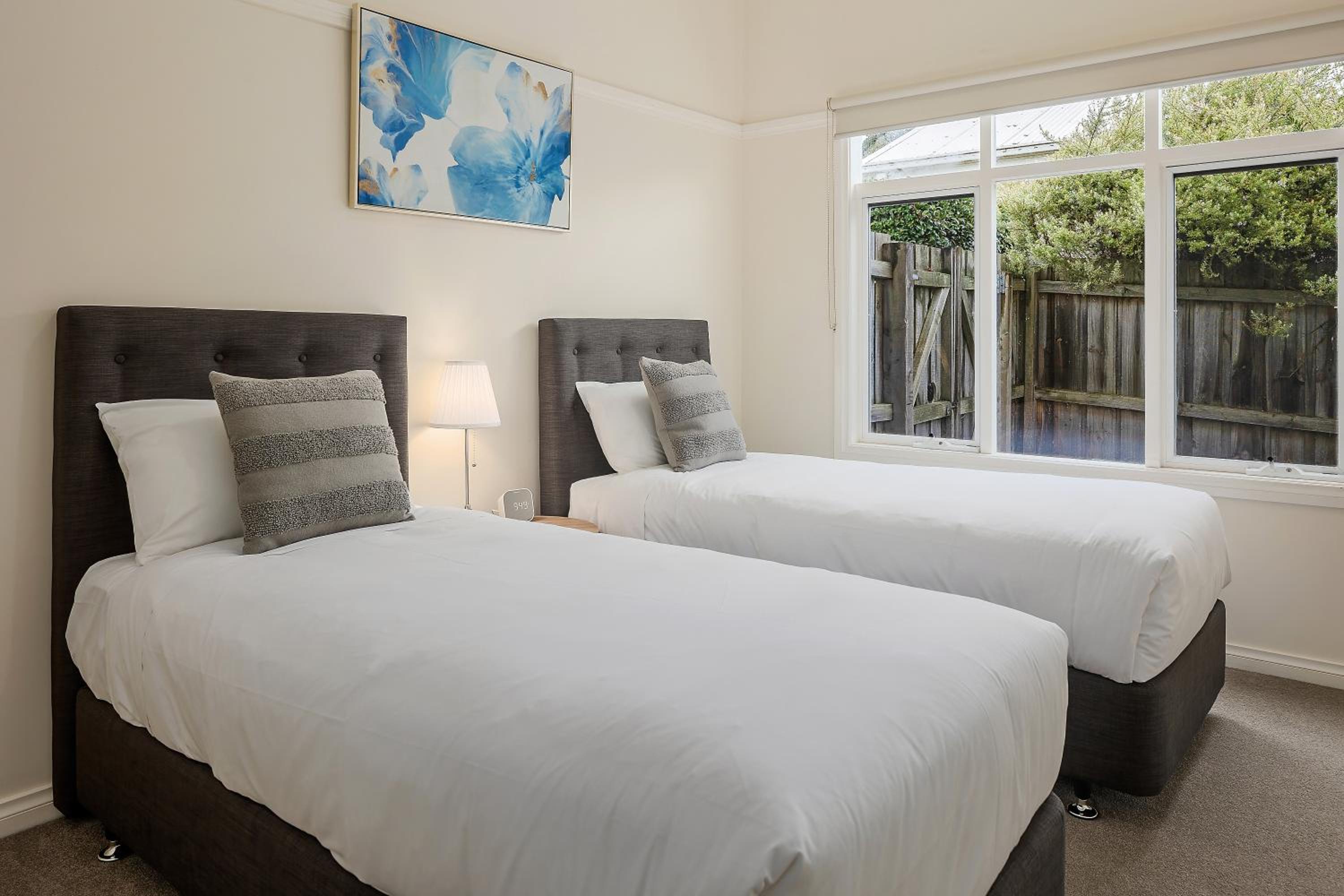 Yarra Gables