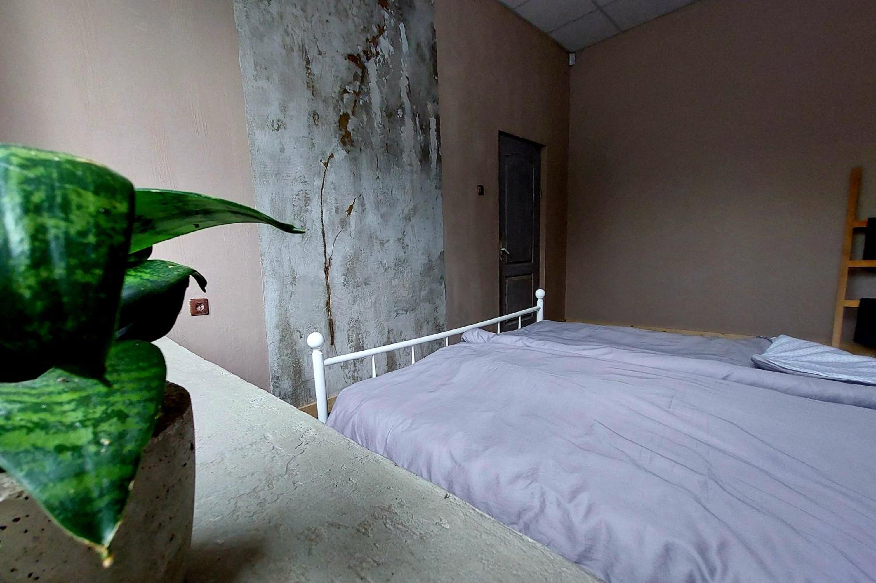 Hostelis R27 view 3