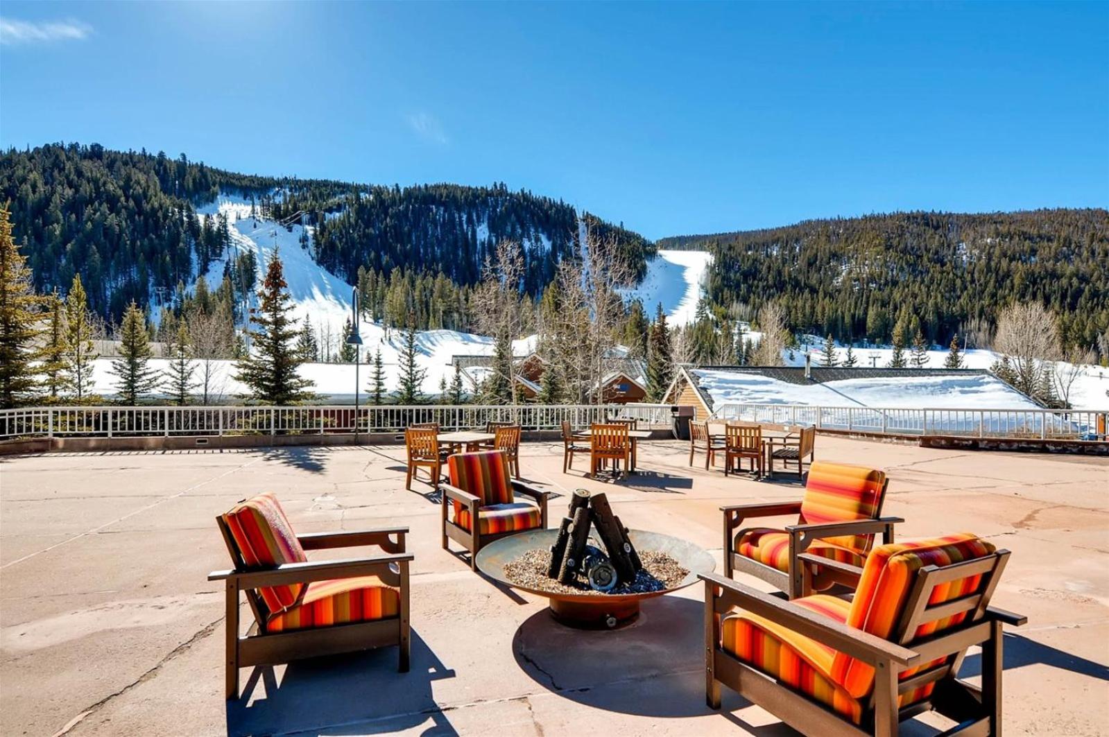Ski In 2 Bedroom At Chateaux Dumont Keystone view 2