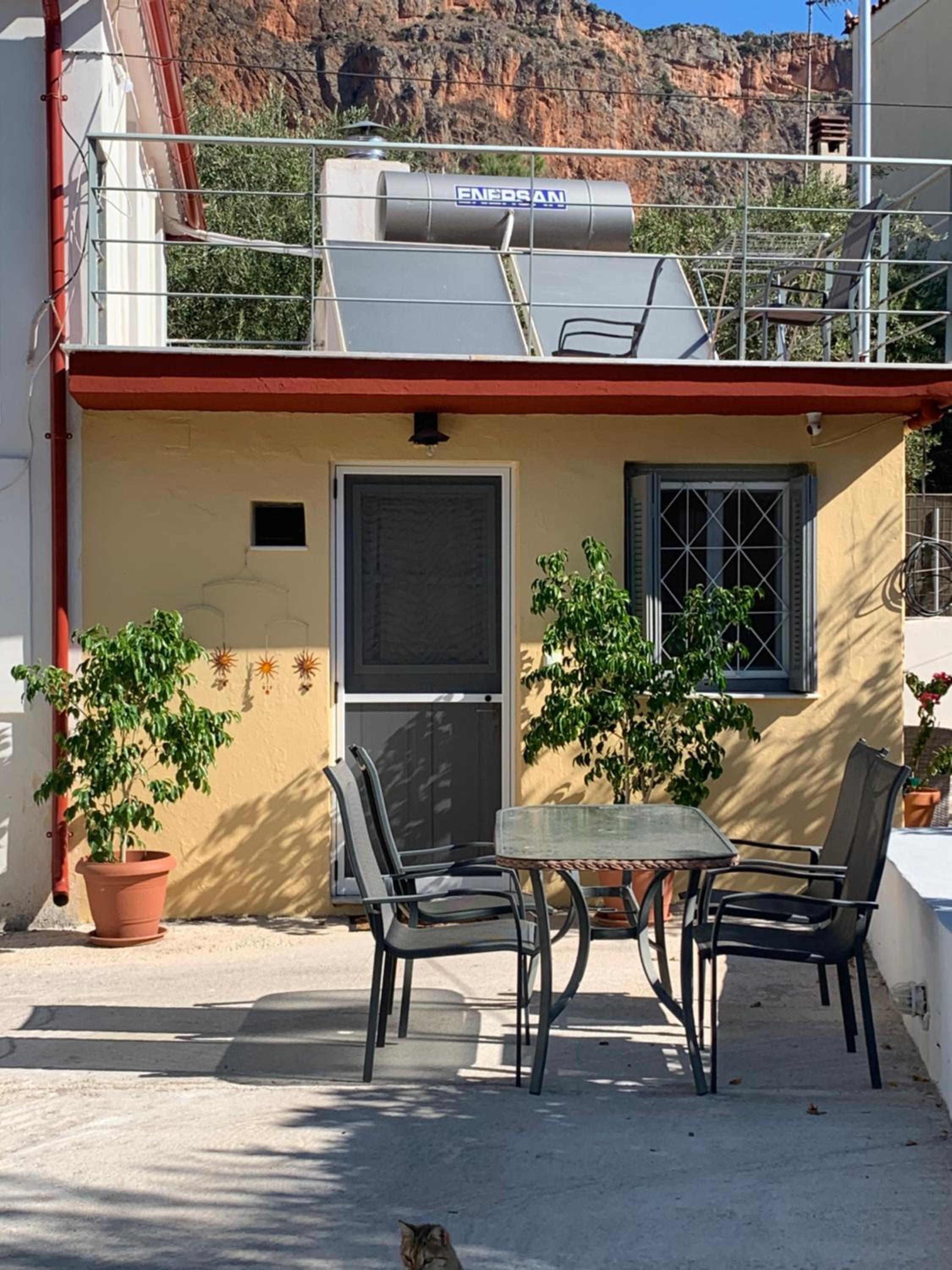 Zacharos Elegant Studio view 2