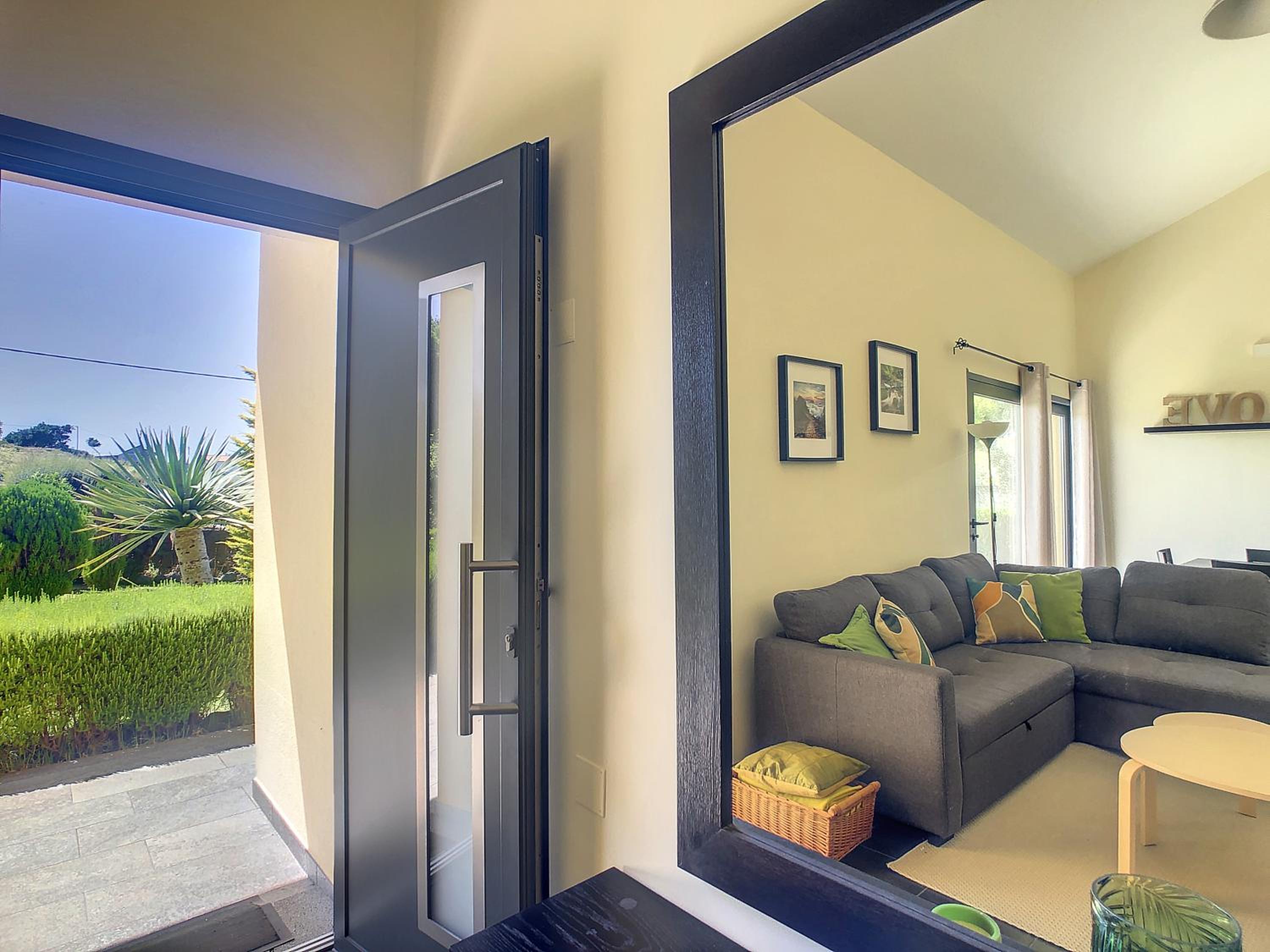 Hillside House by LovelyStay view 4