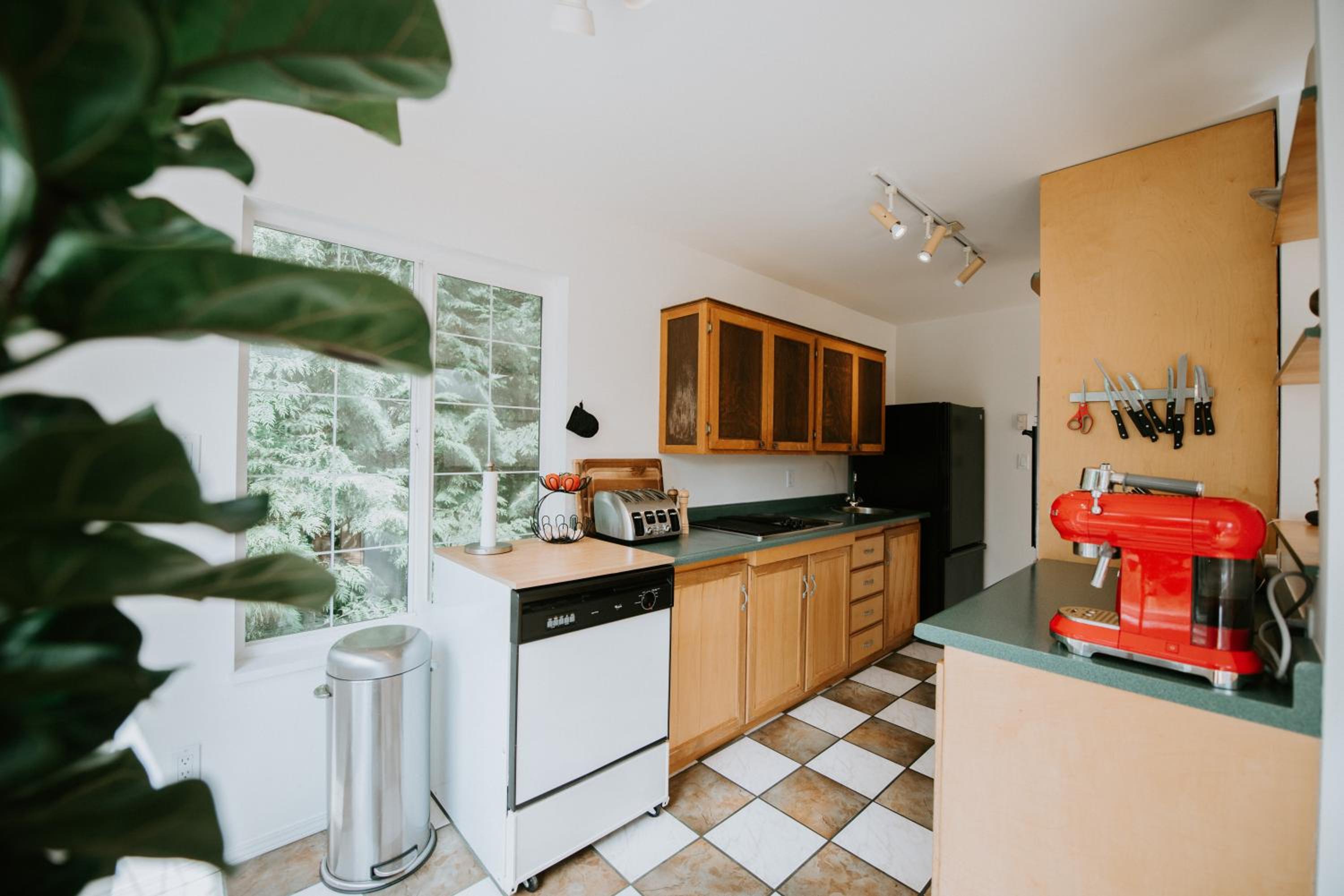 Serene, Tranquil, Oasis with stunning ocean views of Pender Harbour
