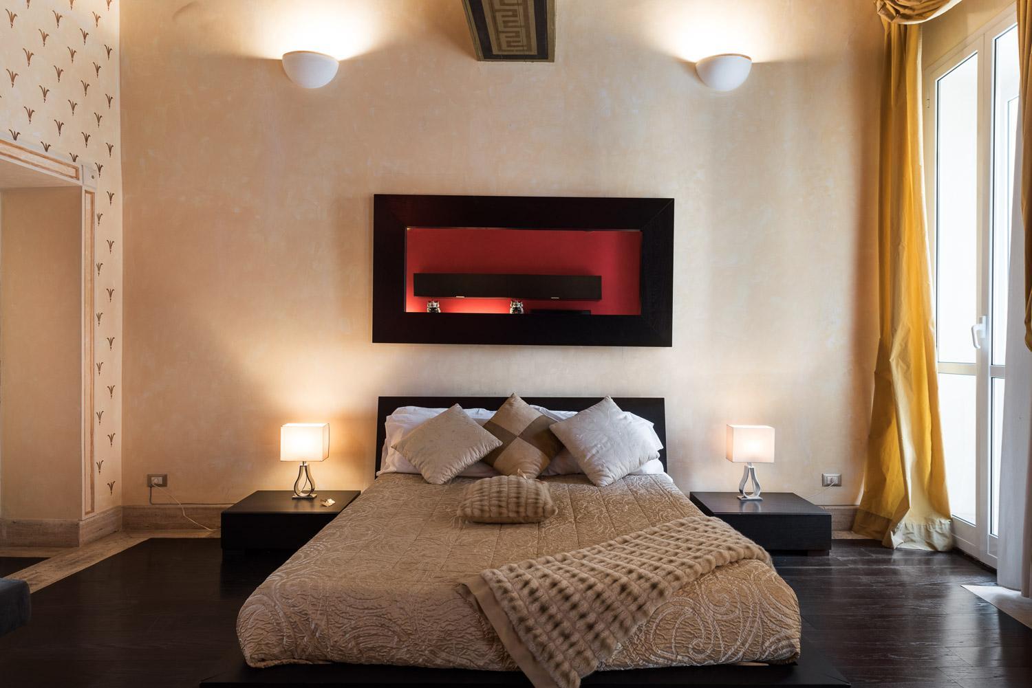 NSM 71VIADELCORSO Luxury Home