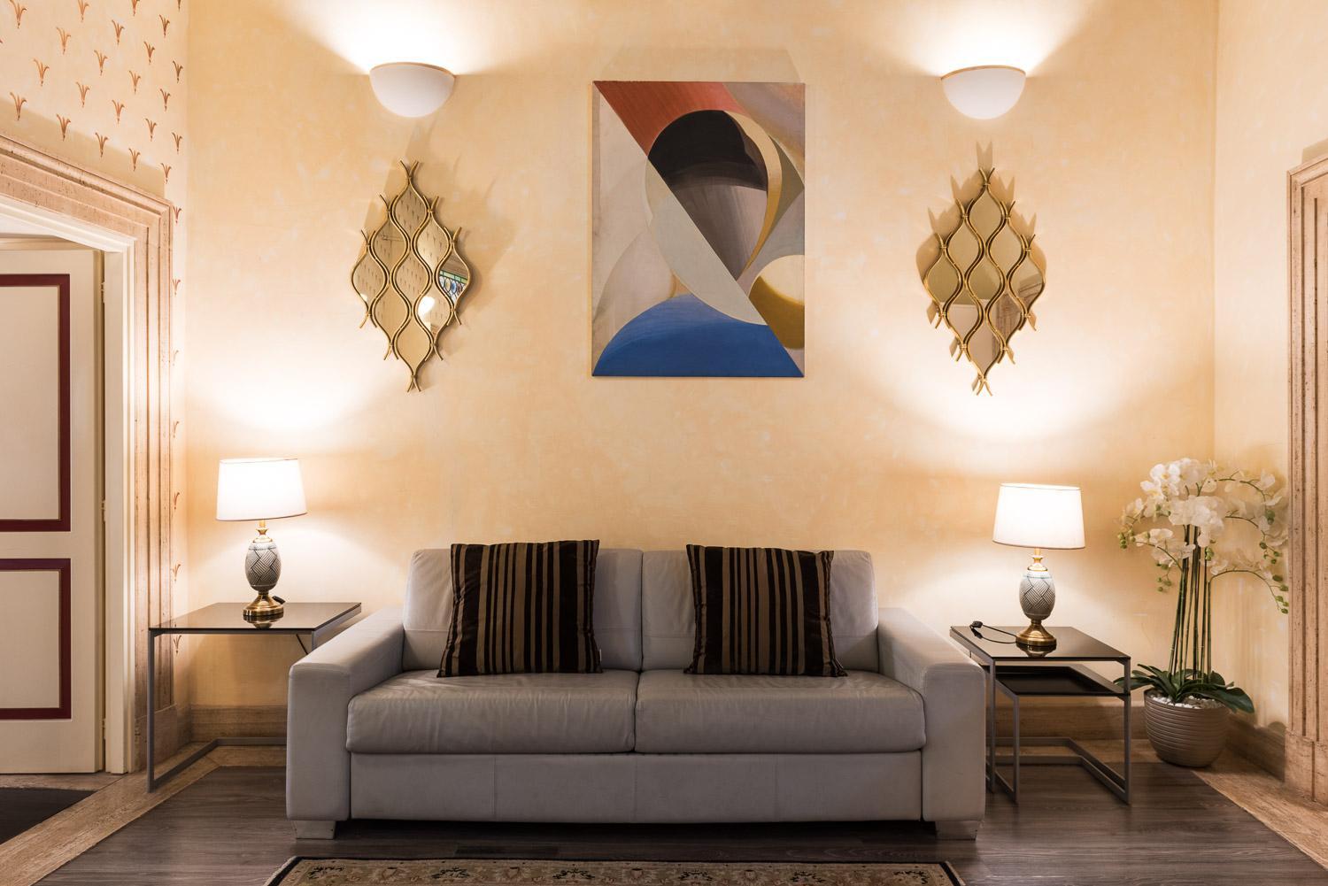 NSM 71VIADELCORSO Luxury Home