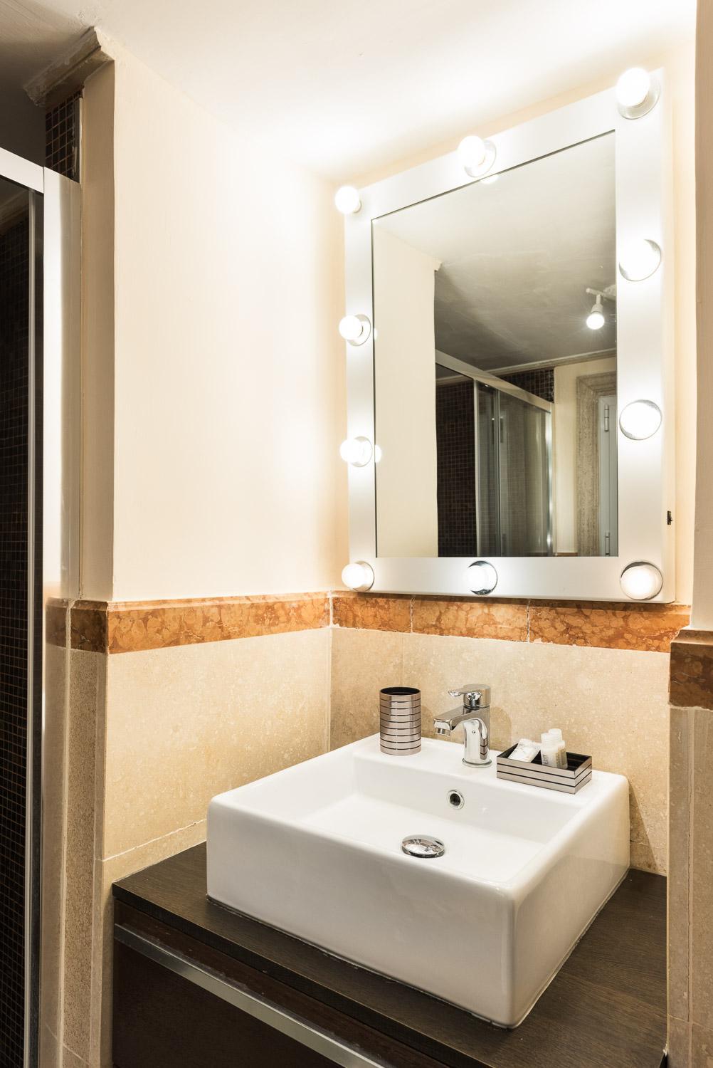 NSM 71VIADELCORSO Luxury Home