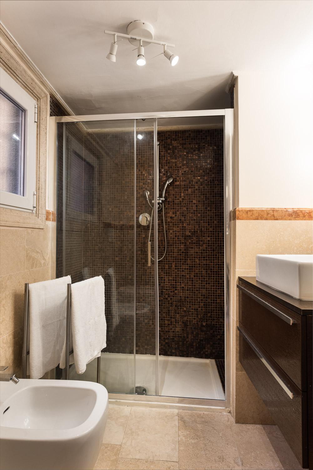NSM 71VIADELCORSO Luxury Home