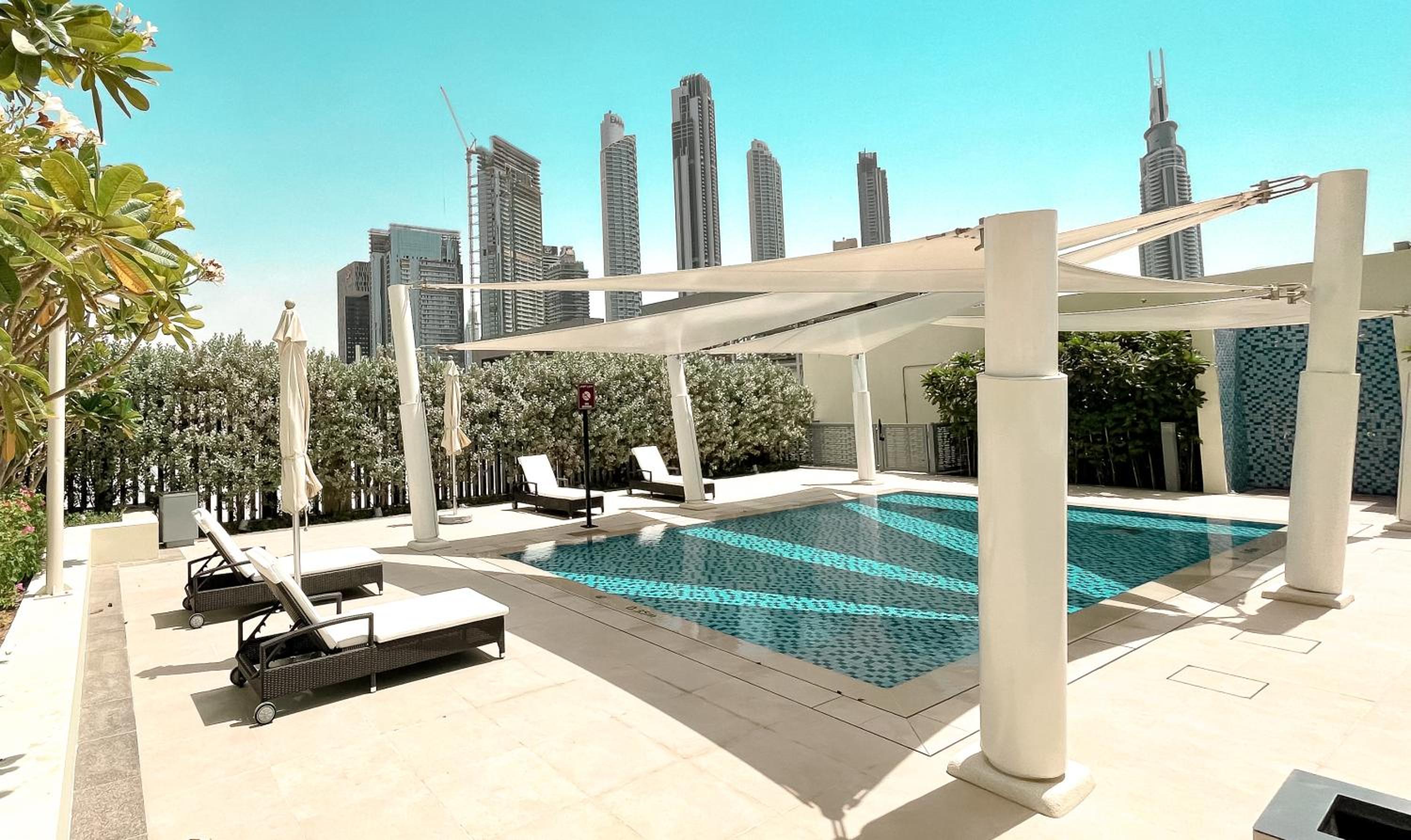 Elite Royal Apartment - Panoramic Full Burj Khalifa, Fountain & Skyline View - ACed direct connection to Dubai Mall - Governor