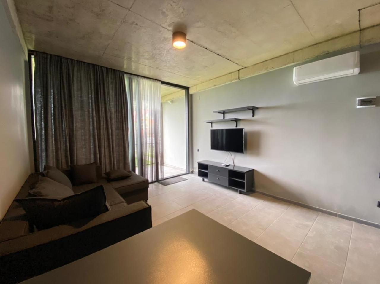 Villetta Di Mare and Sea front apartment check both