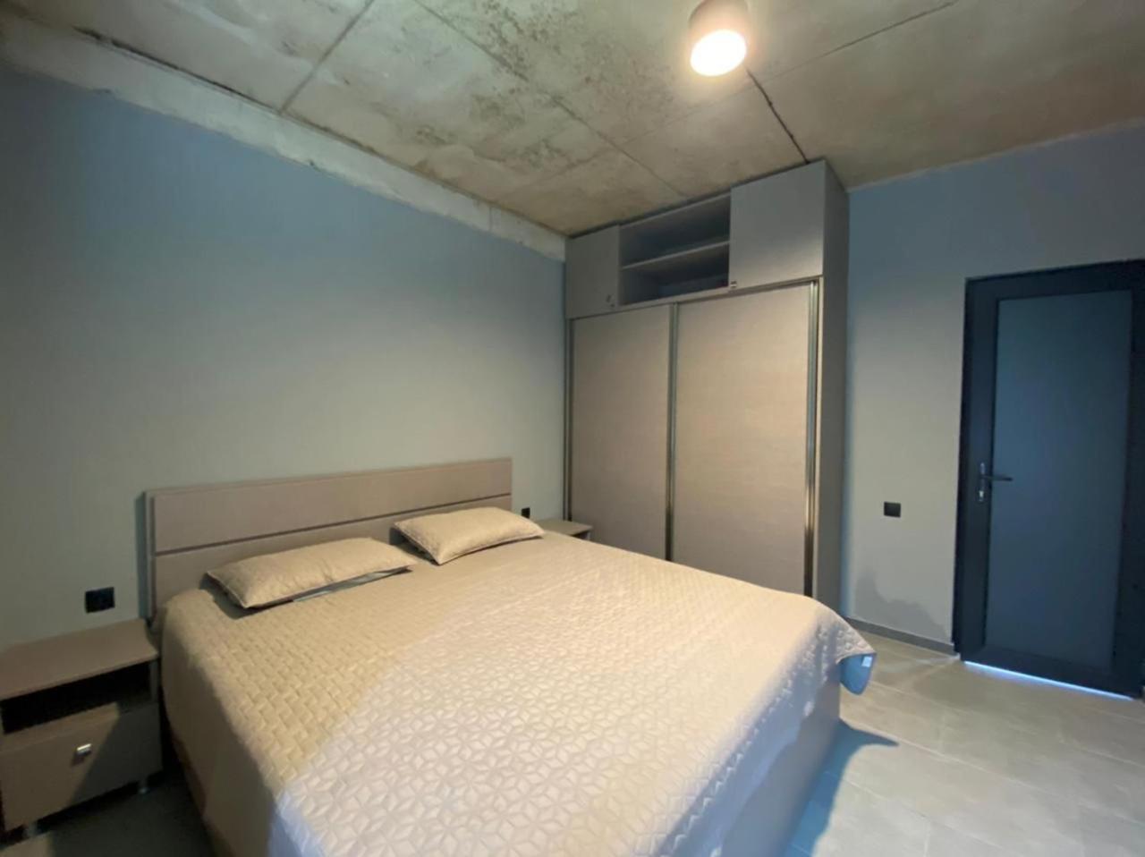 Villetta Di Mare and Sea front apartment check both