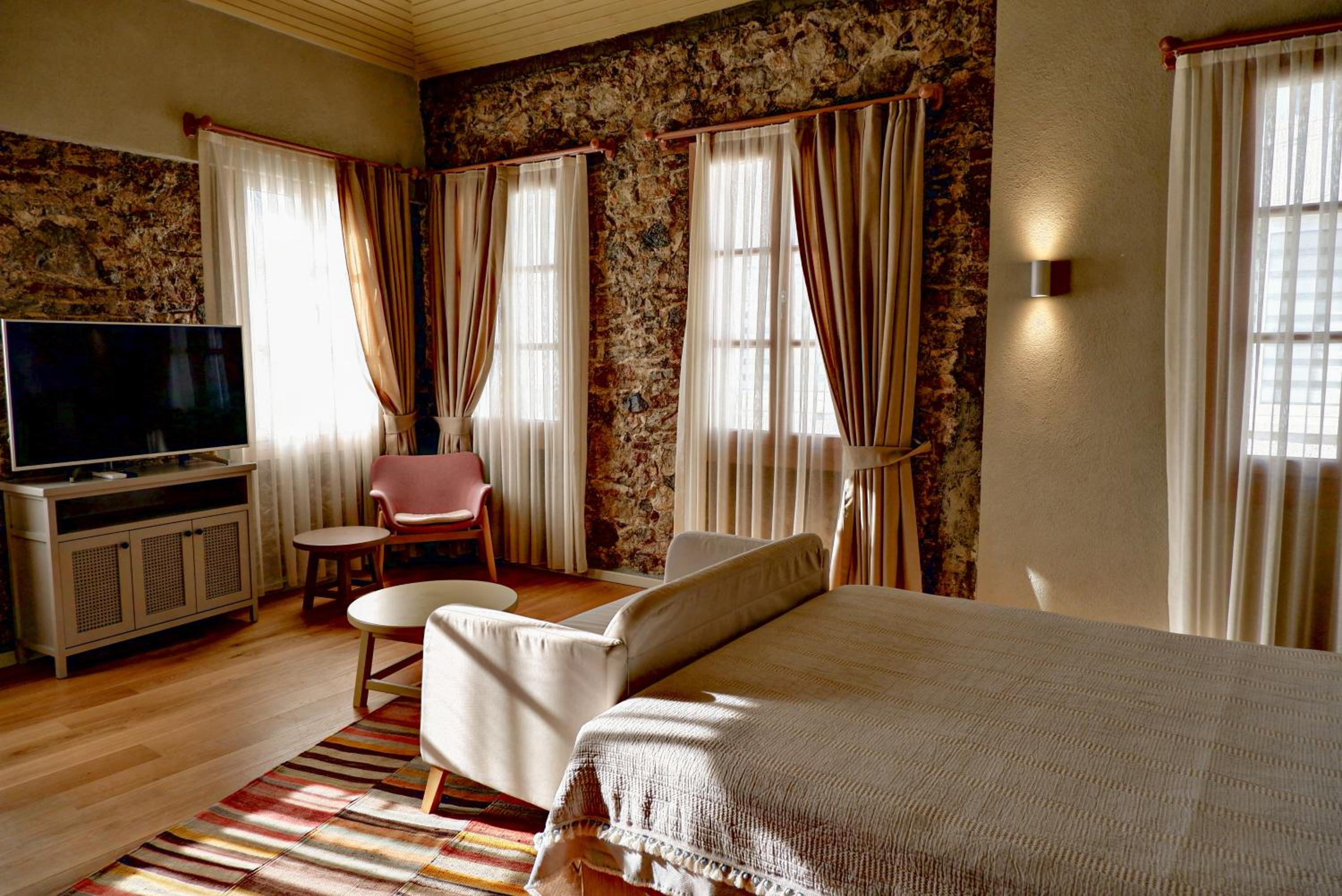 Bono Hotel Old Town - Image 152