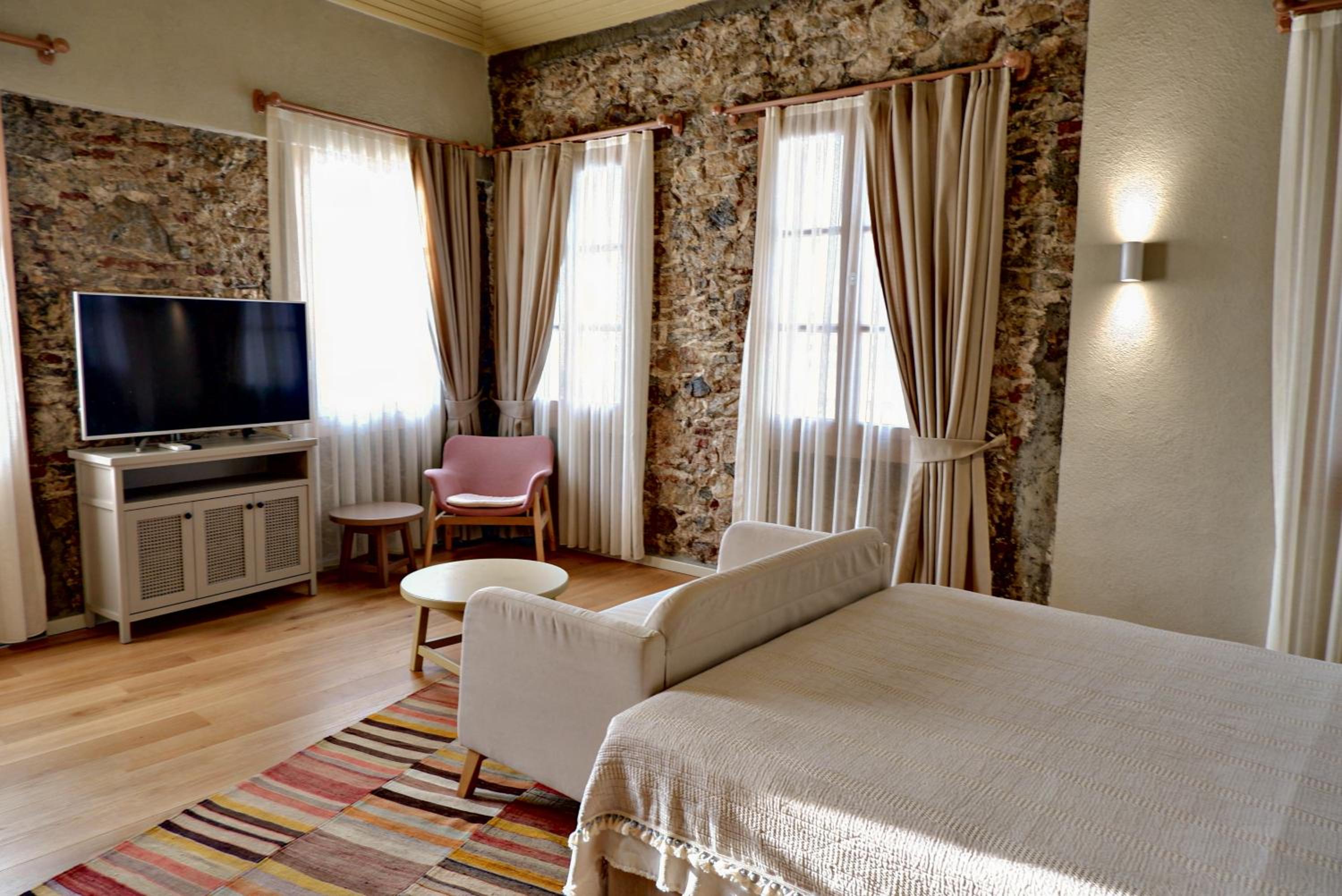 Bono Hotel Old Town - Image 156