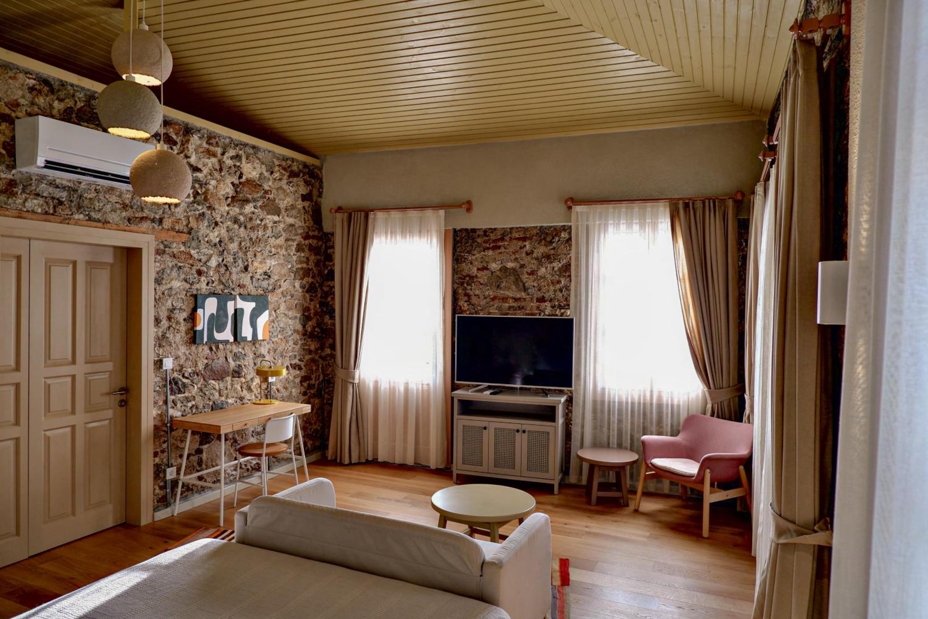 Bono Hotel Old Town - Image 159