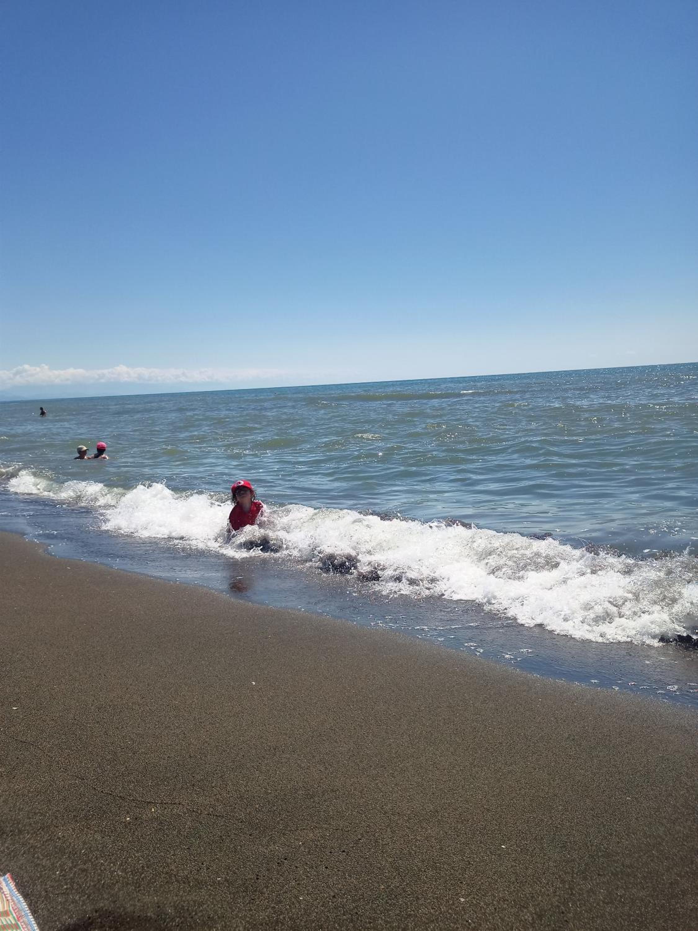 Villetta Di Mare and Sea front apartment check both