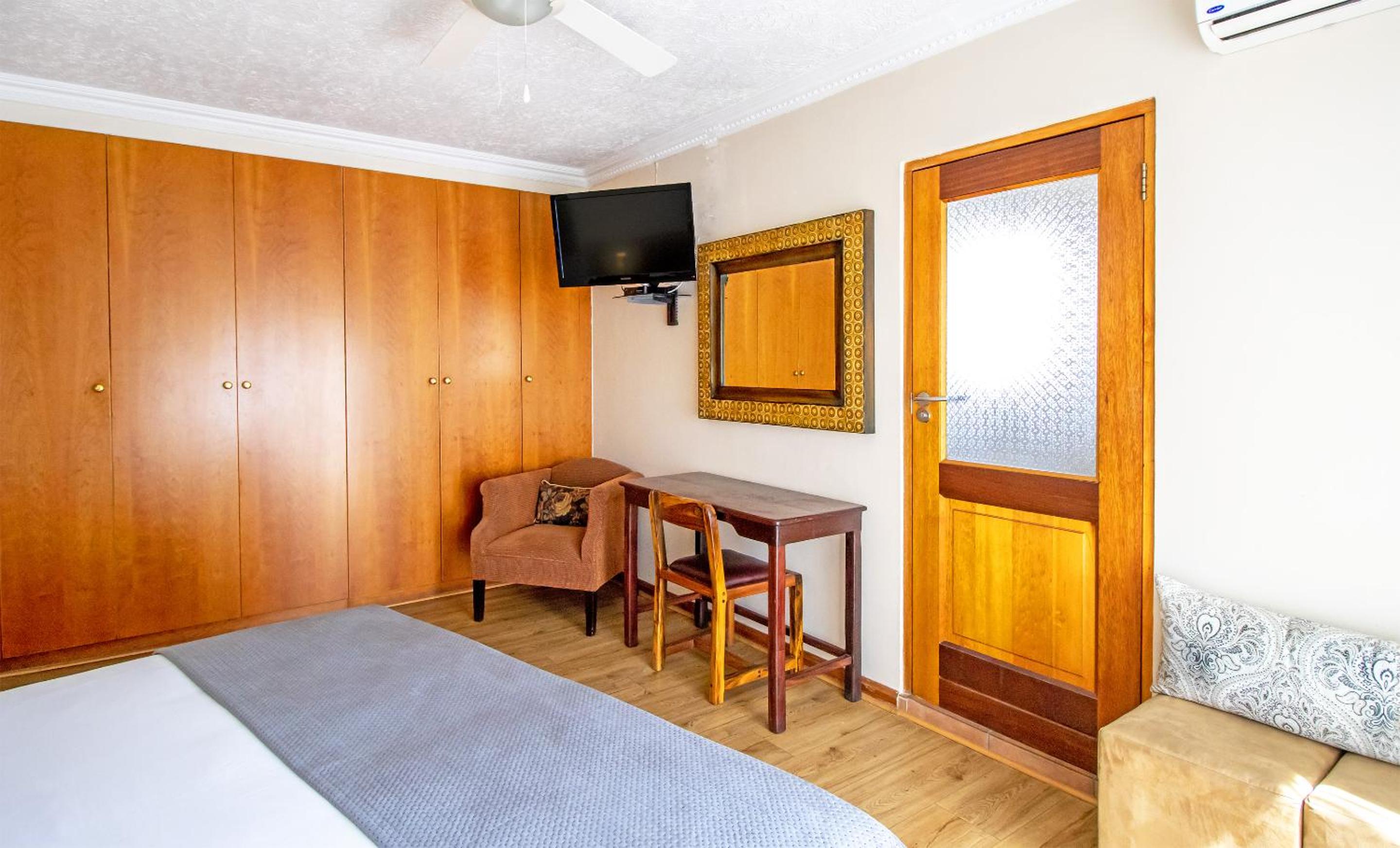 Sunward Park Guest House & Conference Center
