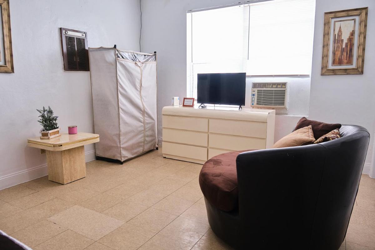 Gallo Condo 33/downtown/8st
