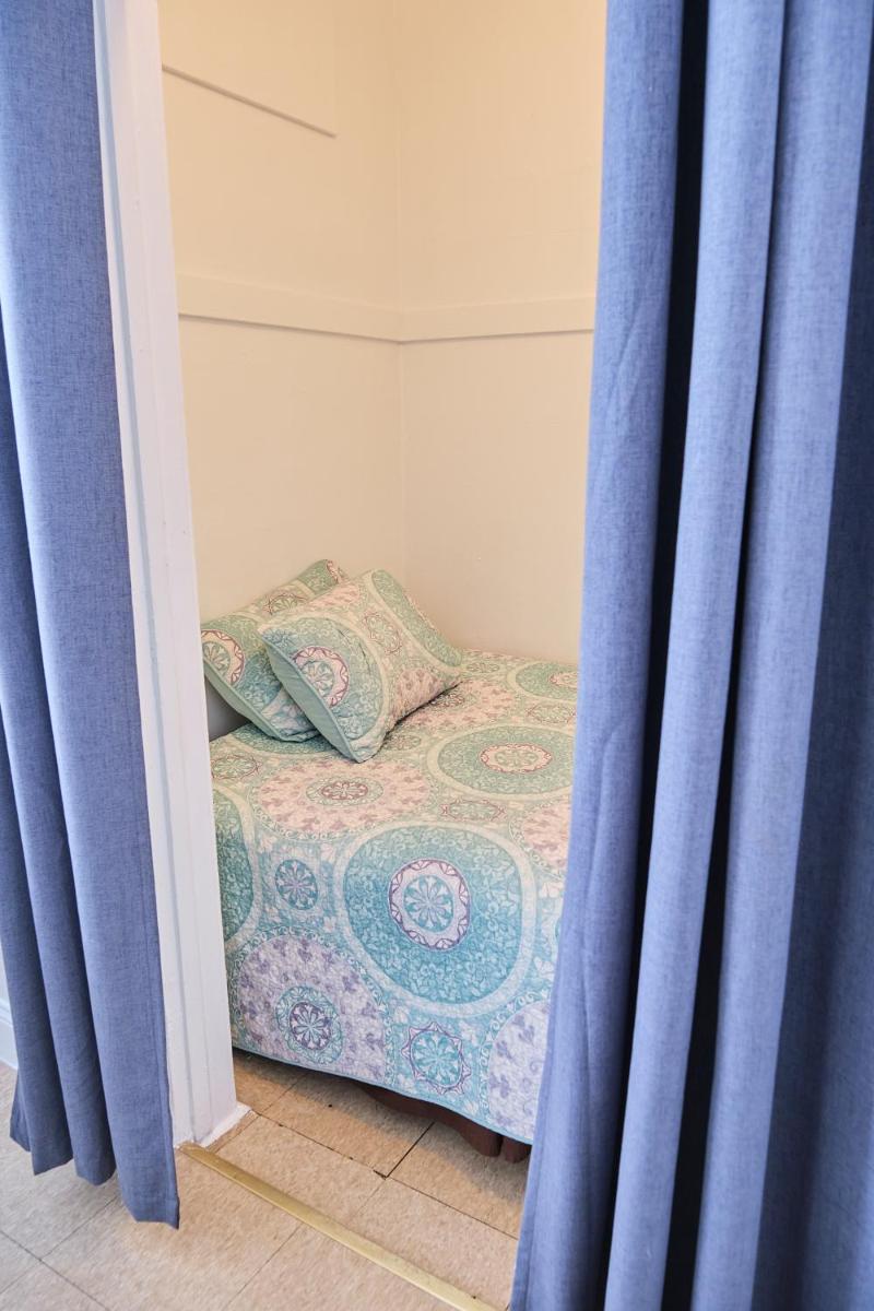 Gallo Condo 33/downtown/8st