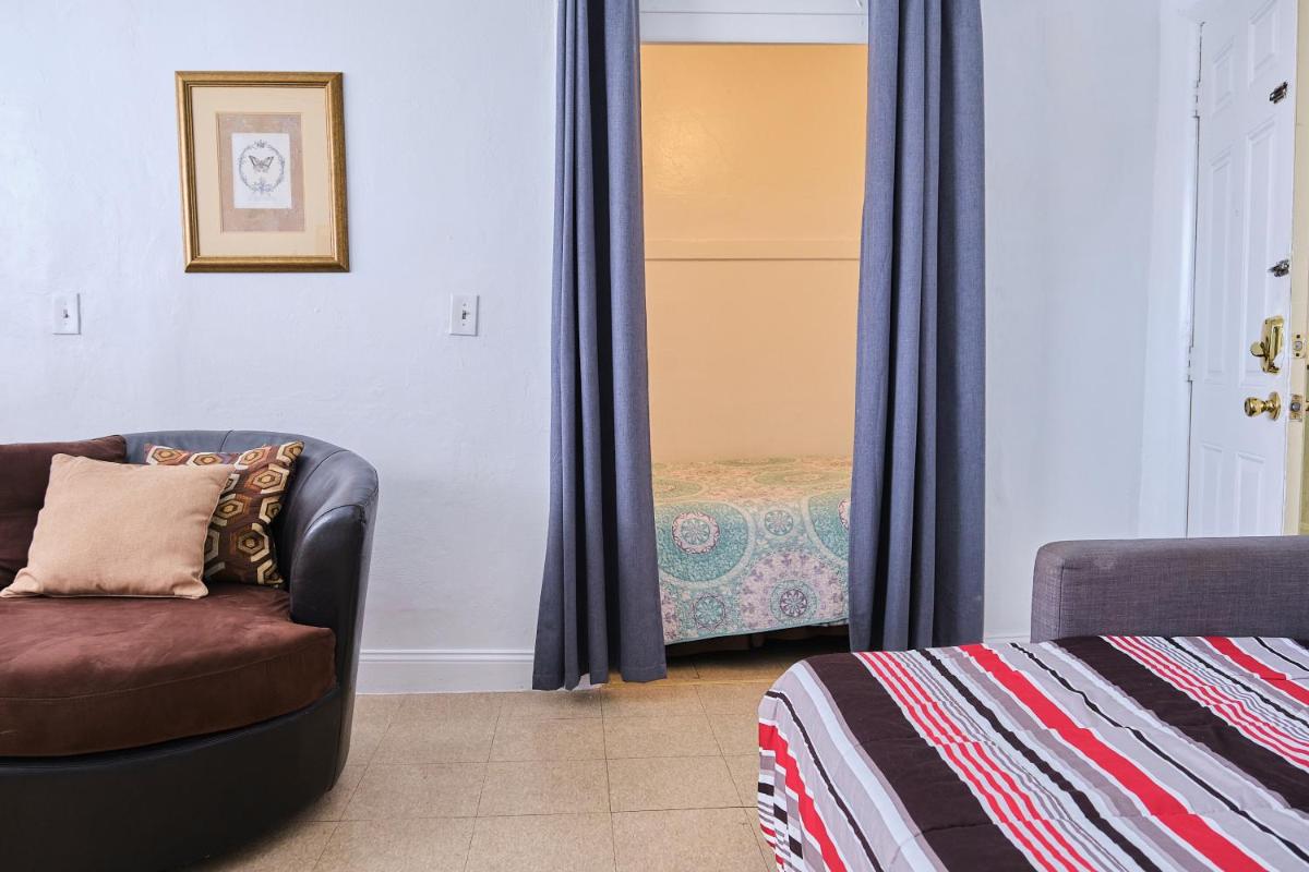 Gallo Condo 33/downtown/8st