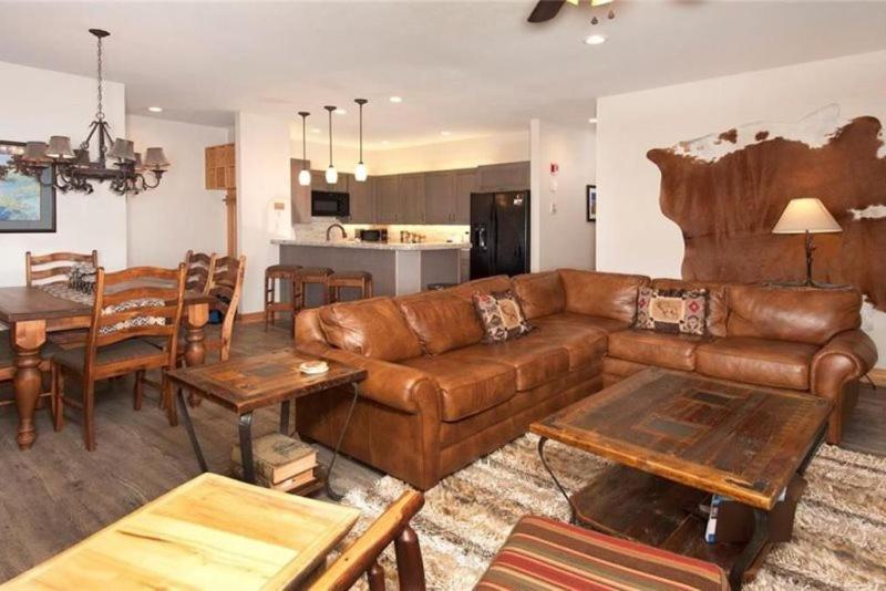 Ski In 2 Bedroom At Chateaux Dumont Keystone view 5