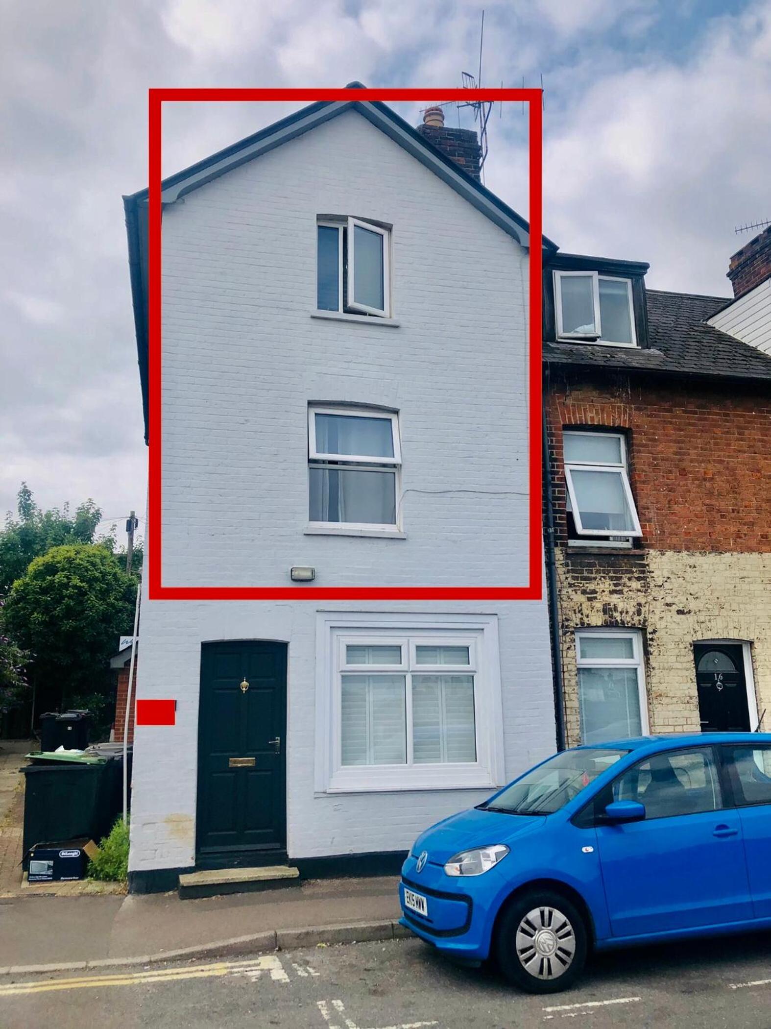 Charming Town centre 3 double beds home free parking view 3