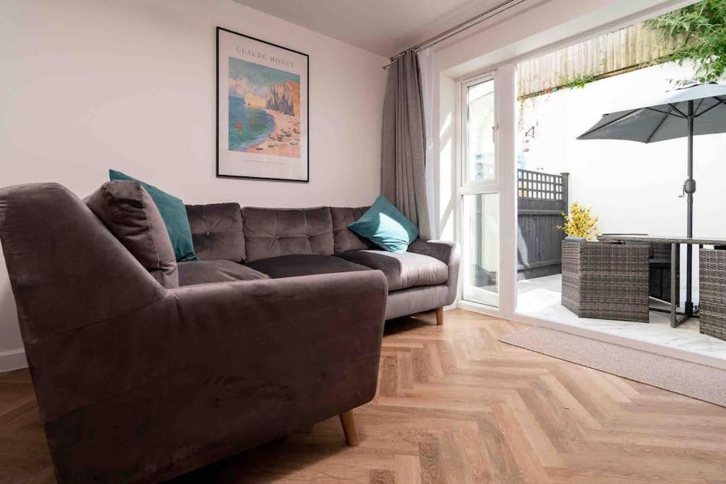 Lovely 4 bed house Central Bournemouth view 4