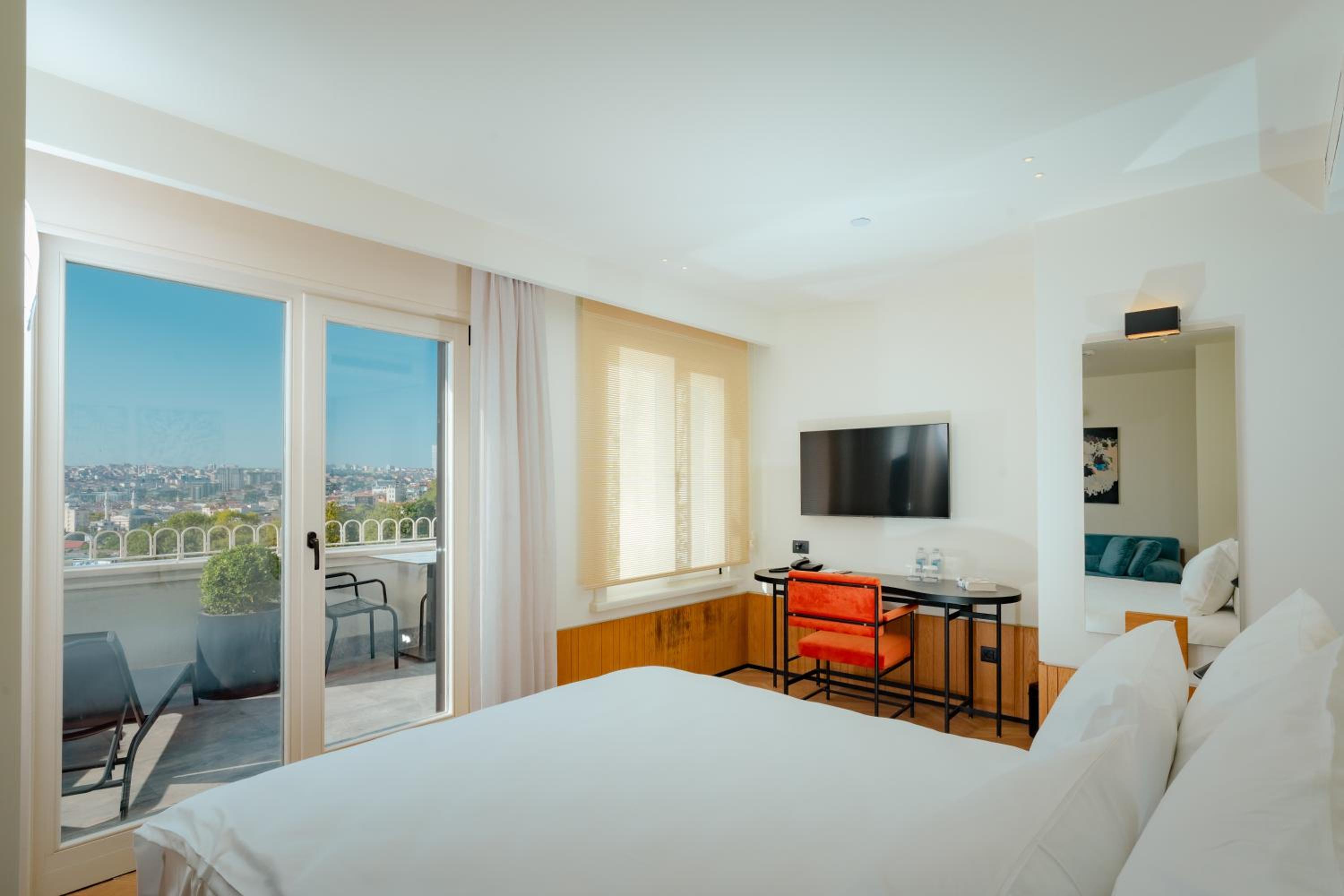 The Gift Otel - Image 37