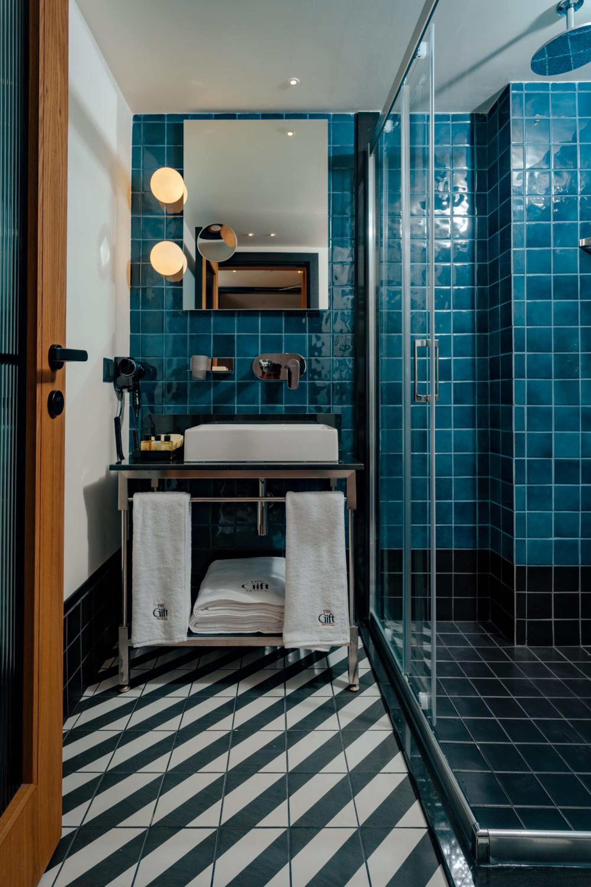 The Gift Otel - Image 48