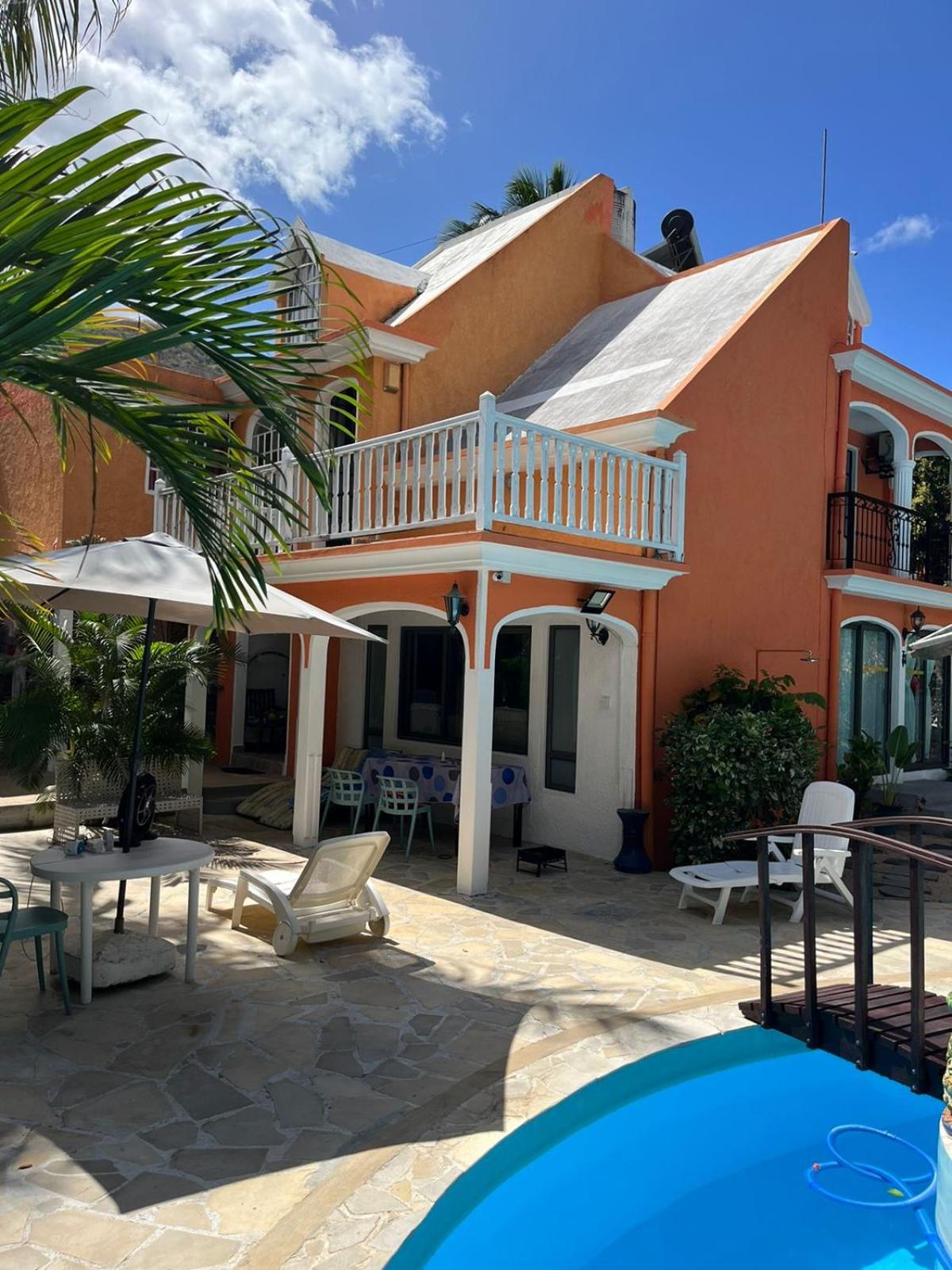Villa Tourelle of Paradise with Private Heated Pool may-Aug