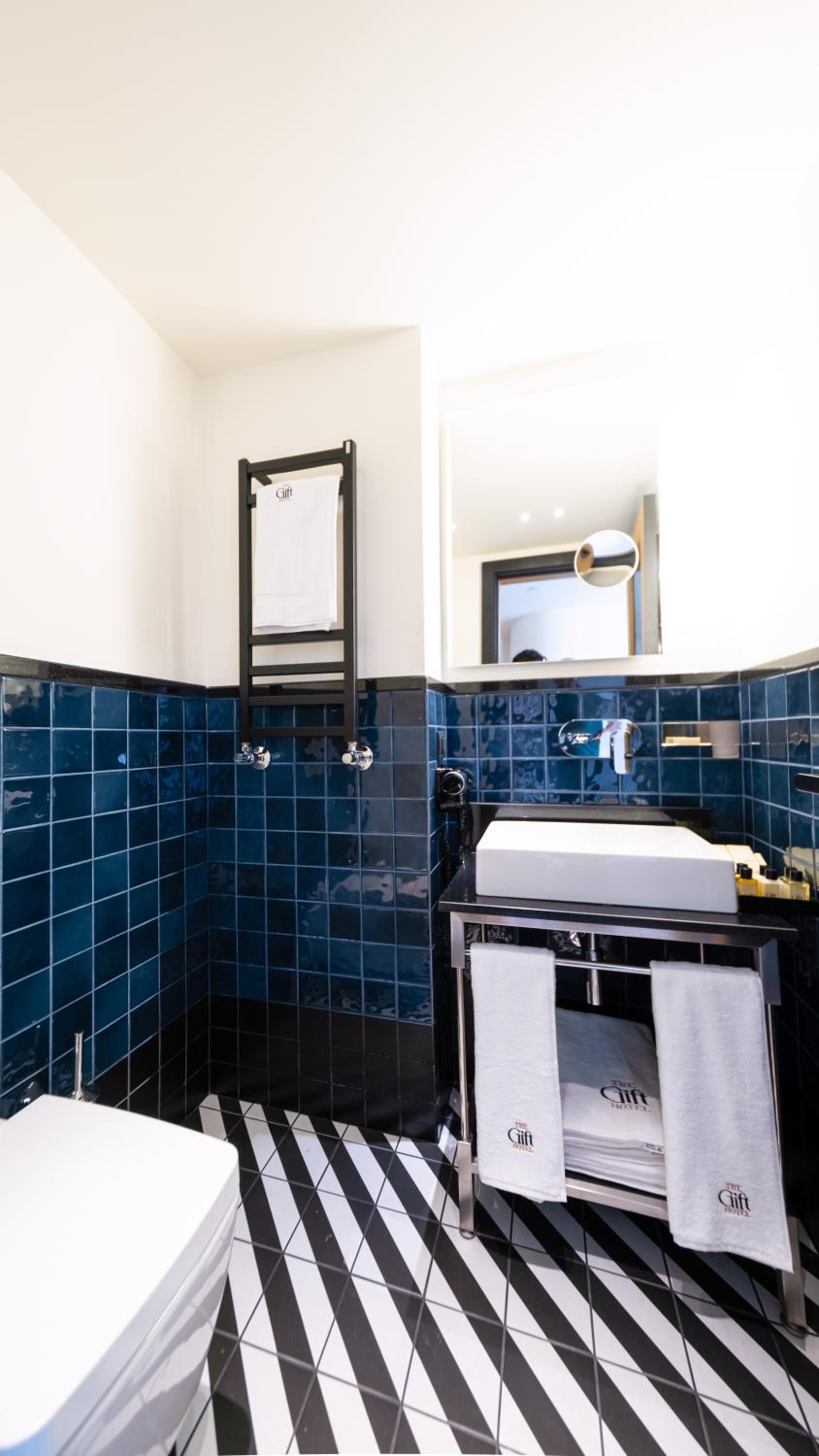 The Gift Otel - Image 83