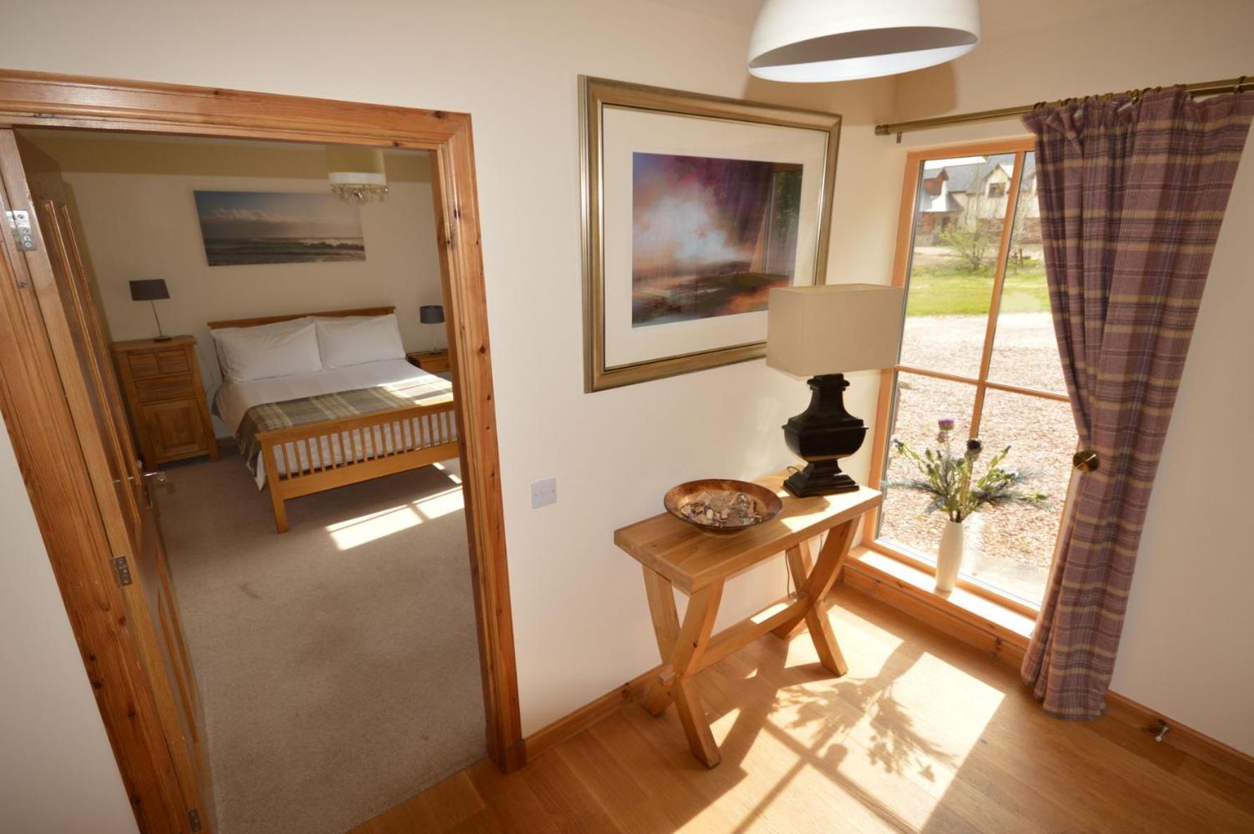 Tall Pines Apartment