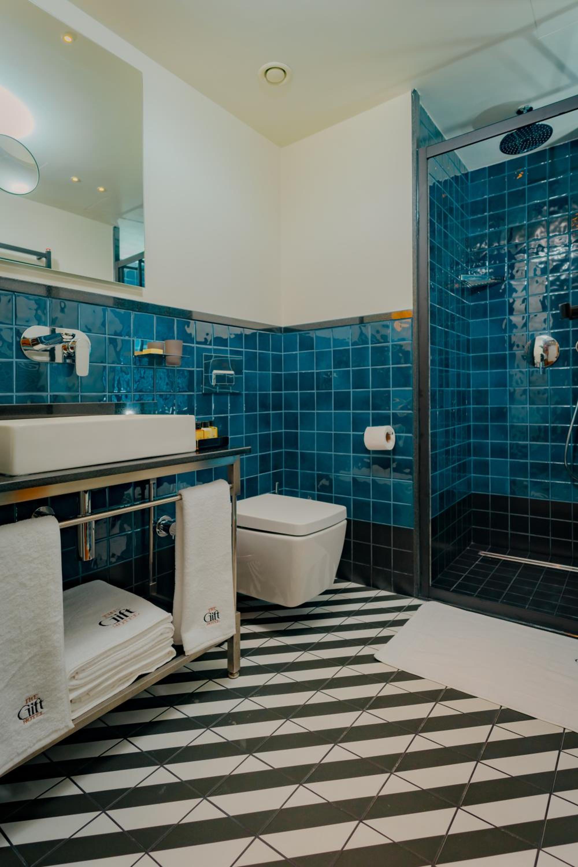 The Gift Otel - Image 87