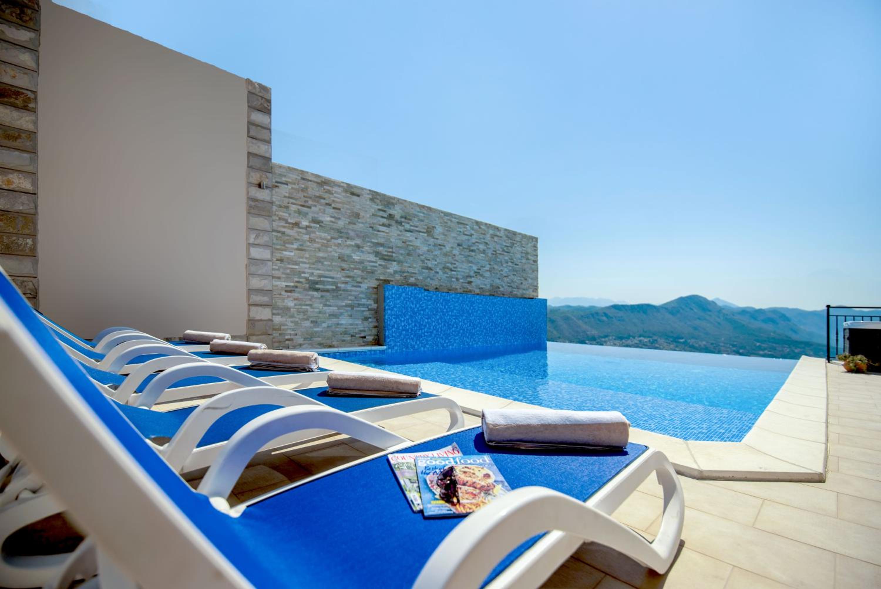Luxury Villa Rock with pool and Jacuzzi near Dubrovnik