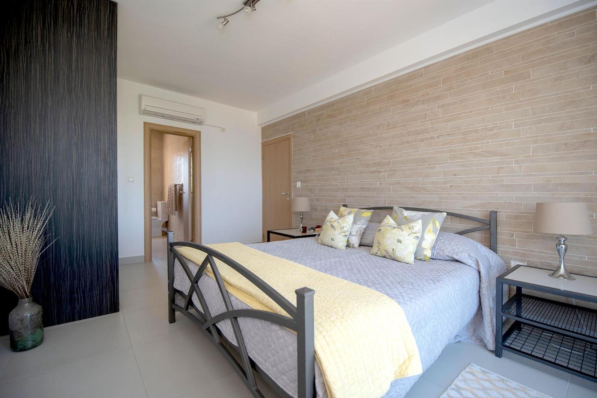 Luxury Villa Rock with pool and Jacuzzi near Dubrovnik