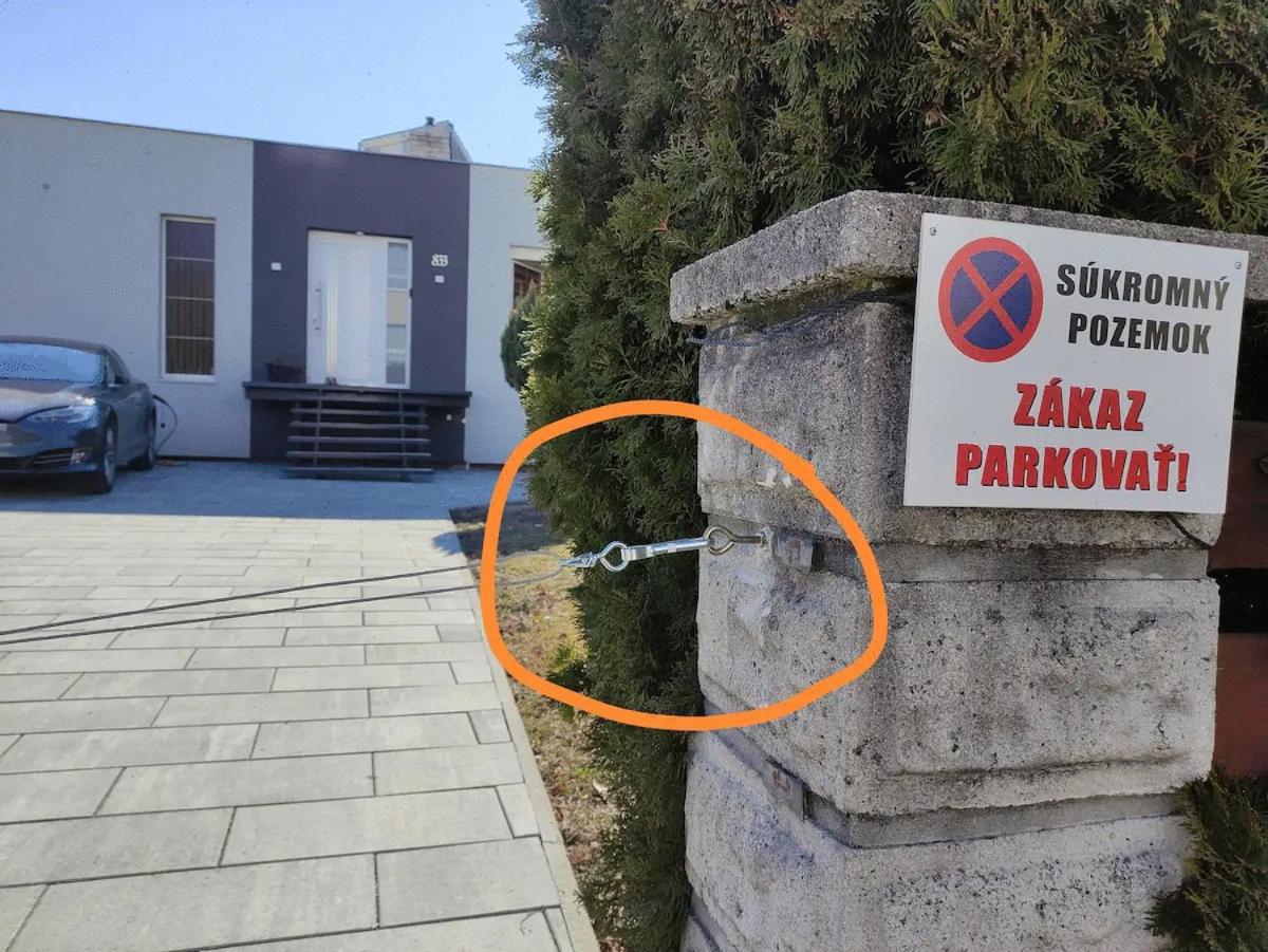 Slnečný apartmánový dom Oslany