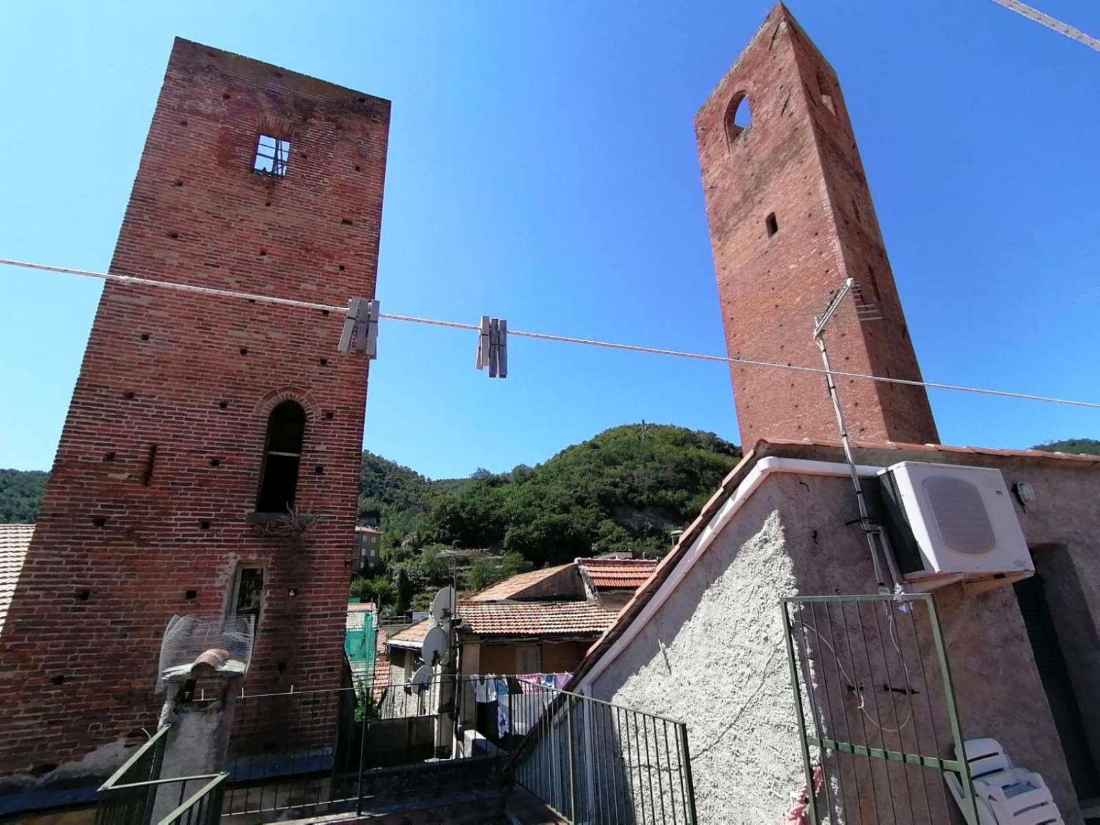Appartamento Tra Le Torri view 3