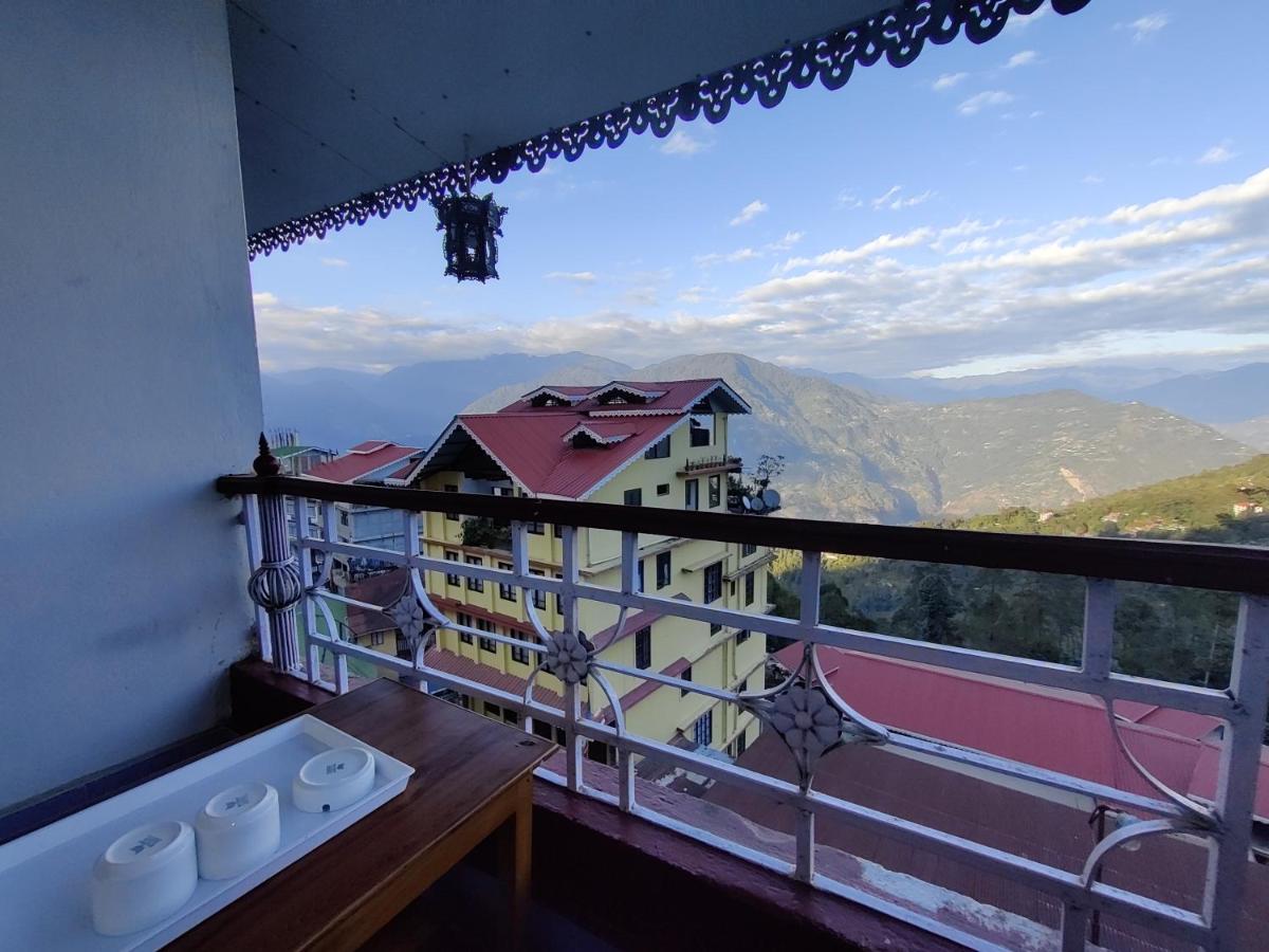 balcony