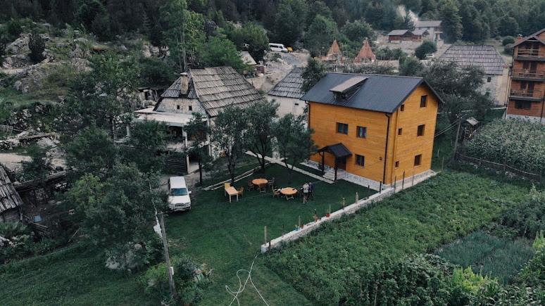 Guesthouse Mehmeti