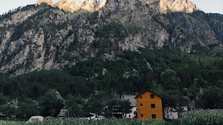Guesthouse Mehmeti