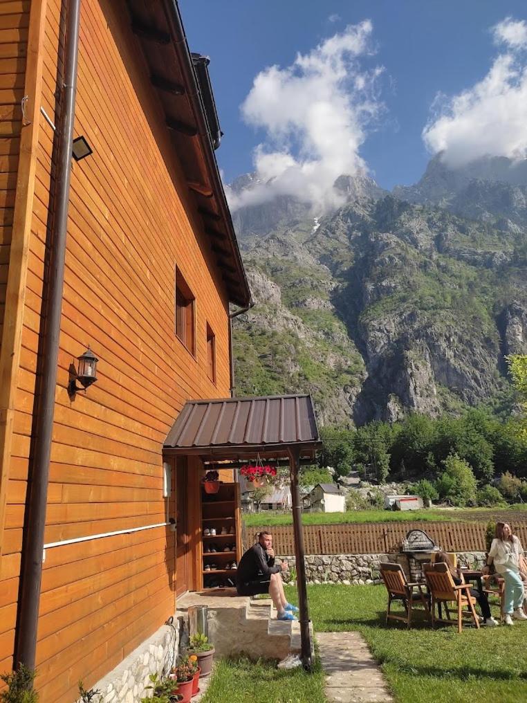 Guesthouse Mehmeti
