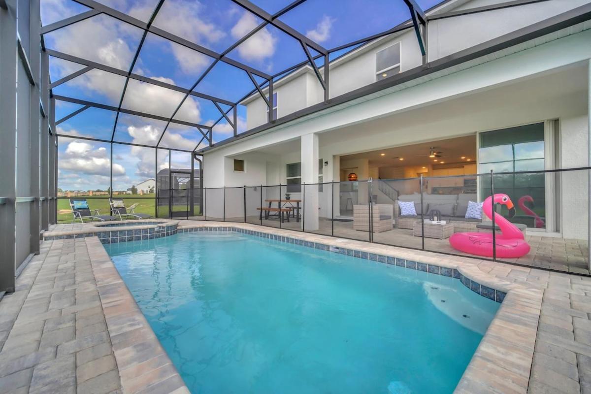 Tropical Lake View Retreat view 4