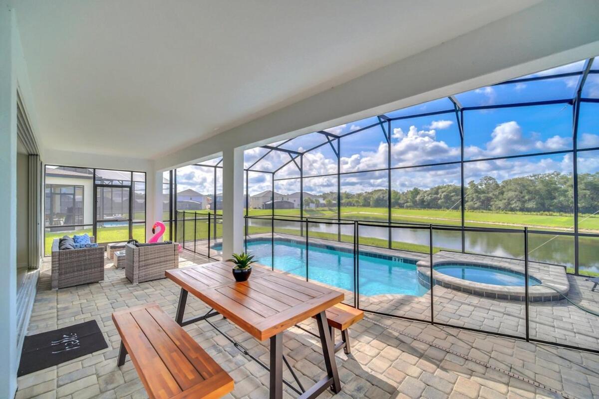 Tropical Lake View Retreat view 5